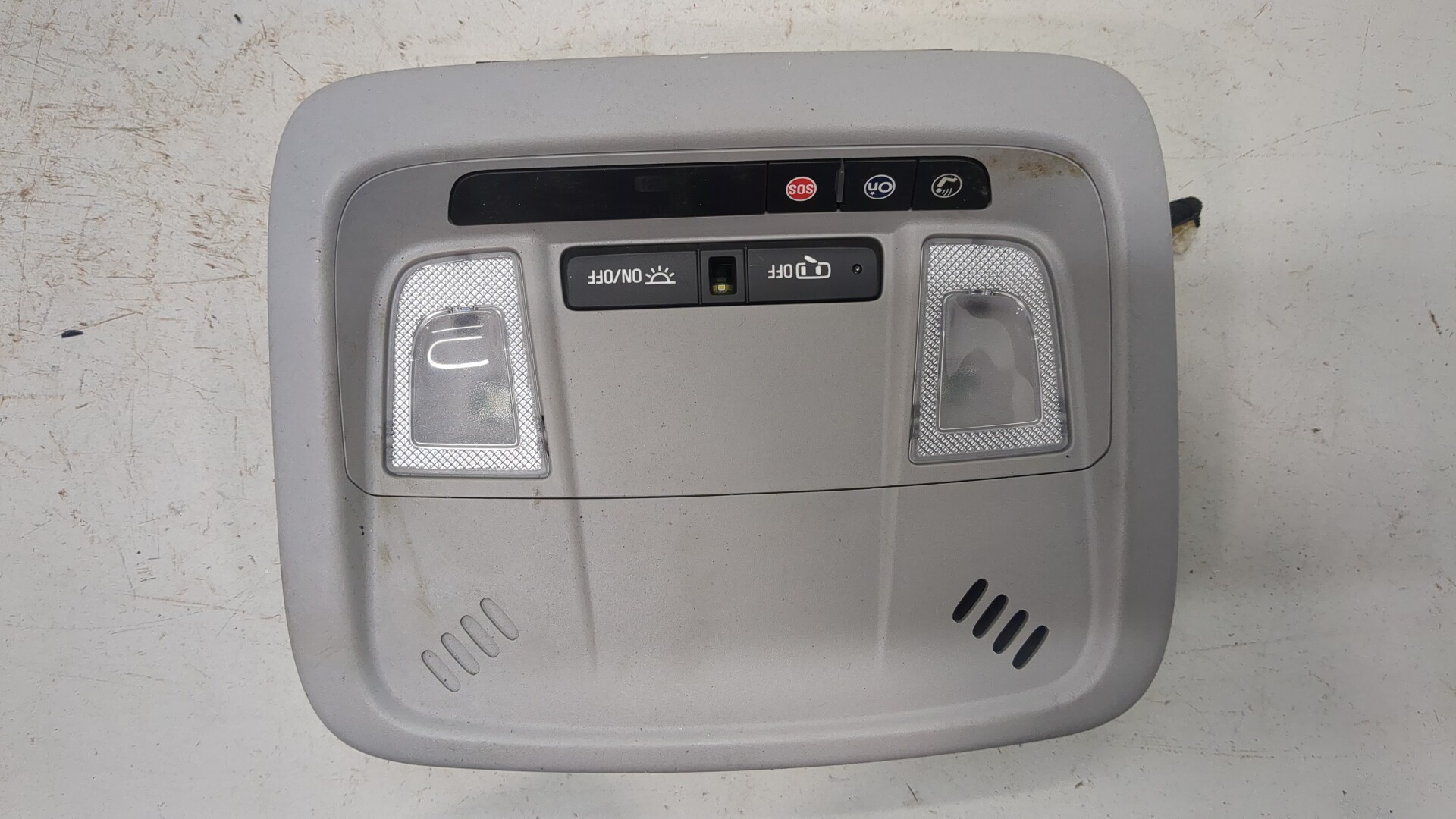 Плафон салонный