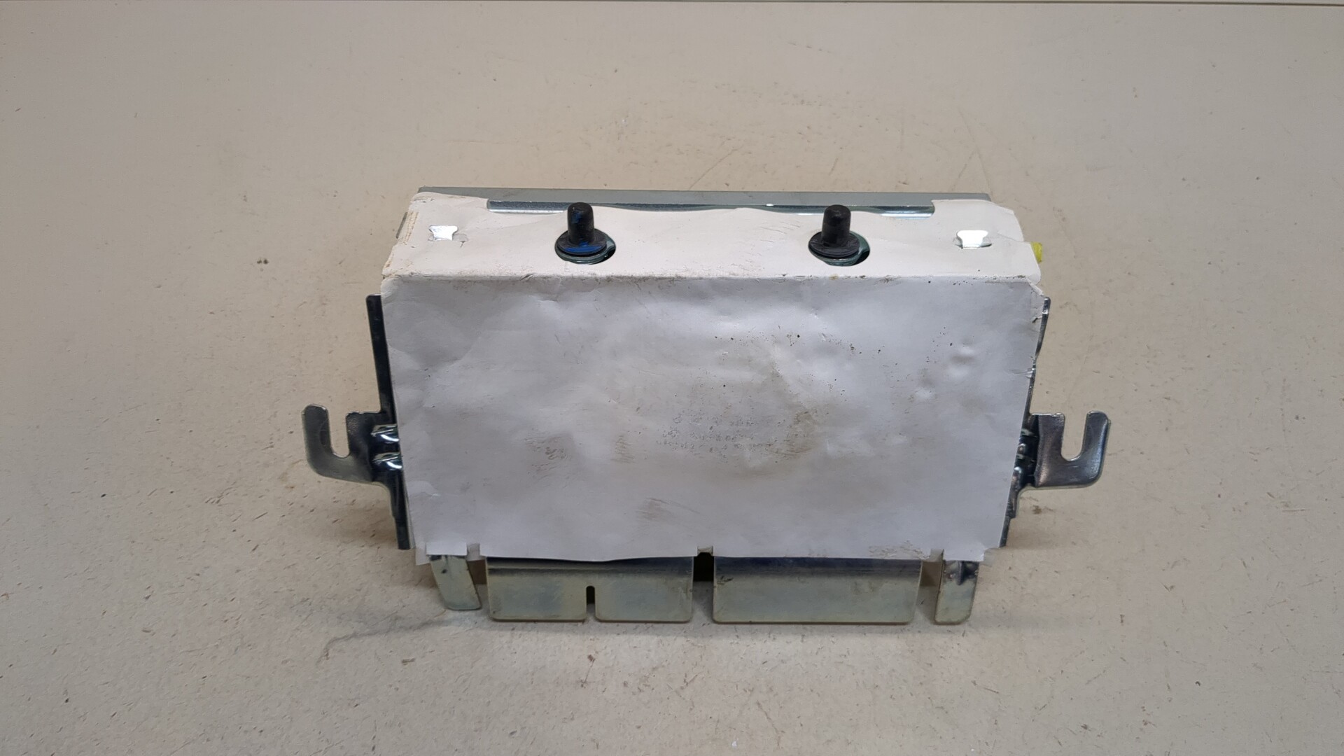 Подушка безопасности пассажирская (в торпедо)