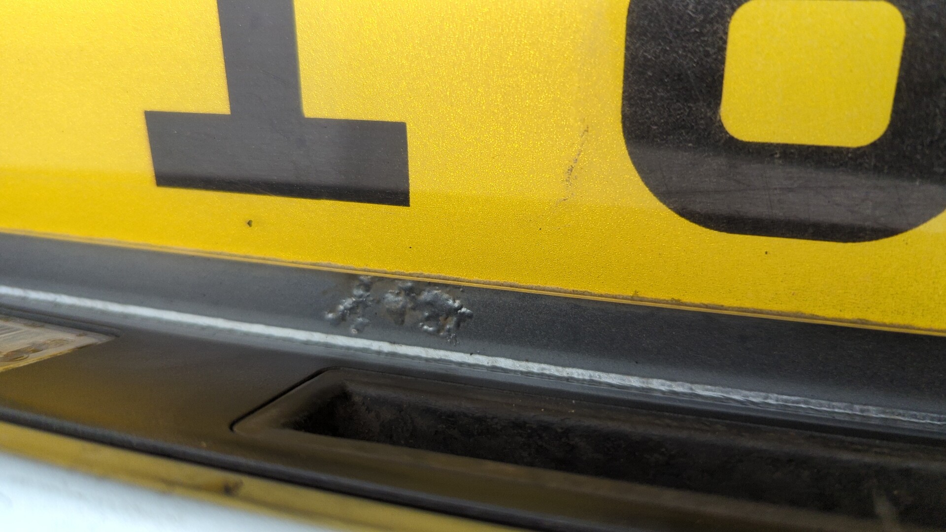 Дверь багажника