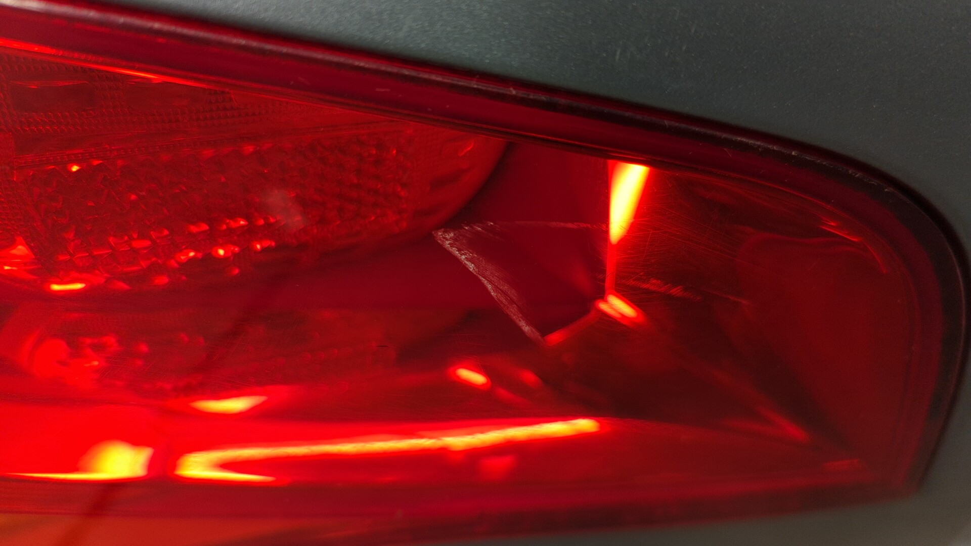 Дверь багажника