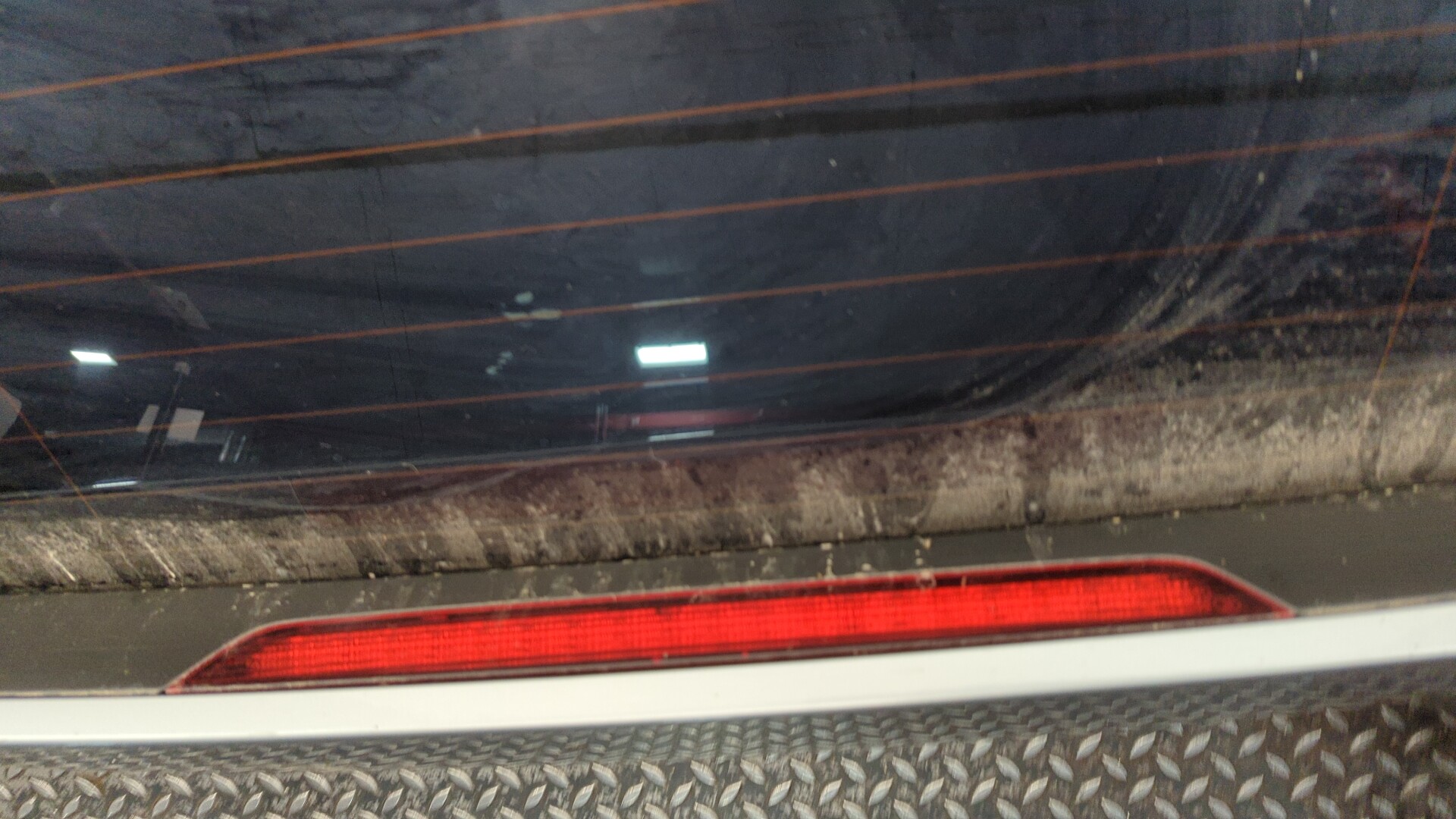 Дверь багажника