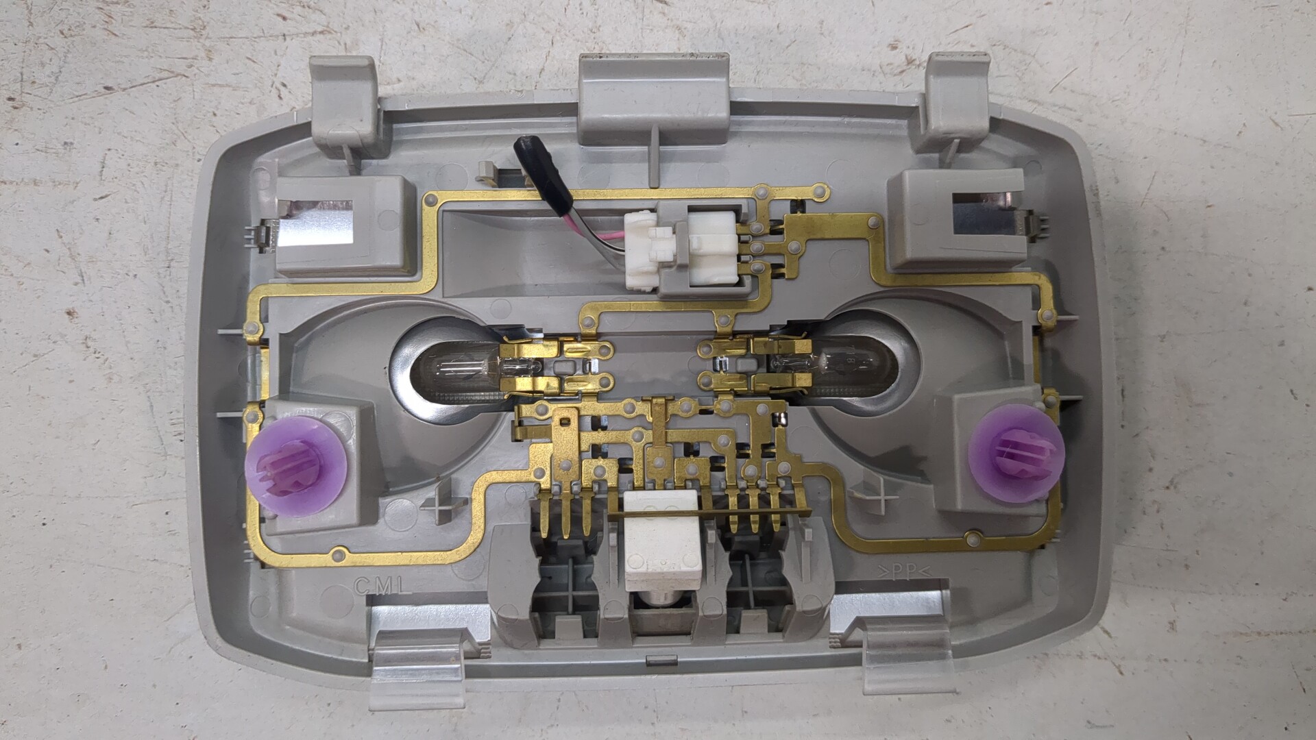 Плафон салонный