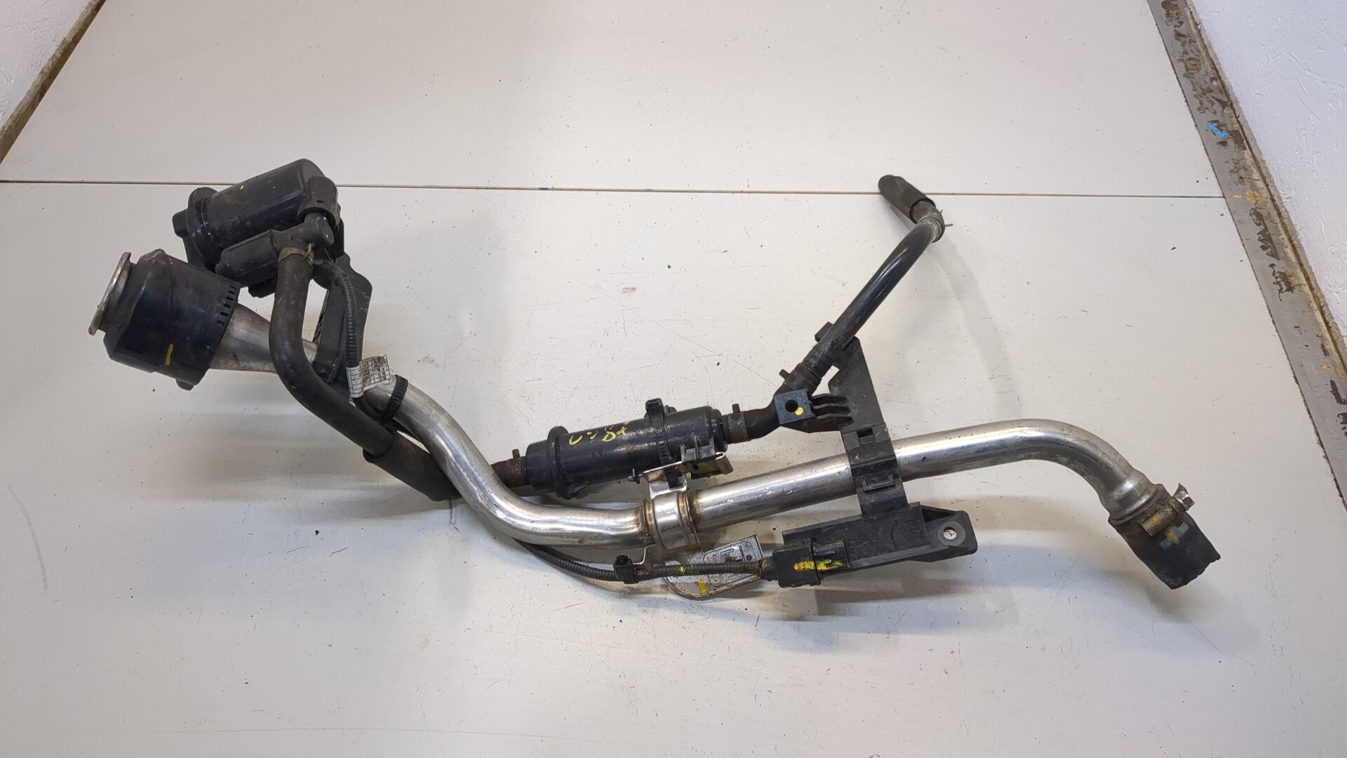 Горловина топливного бака