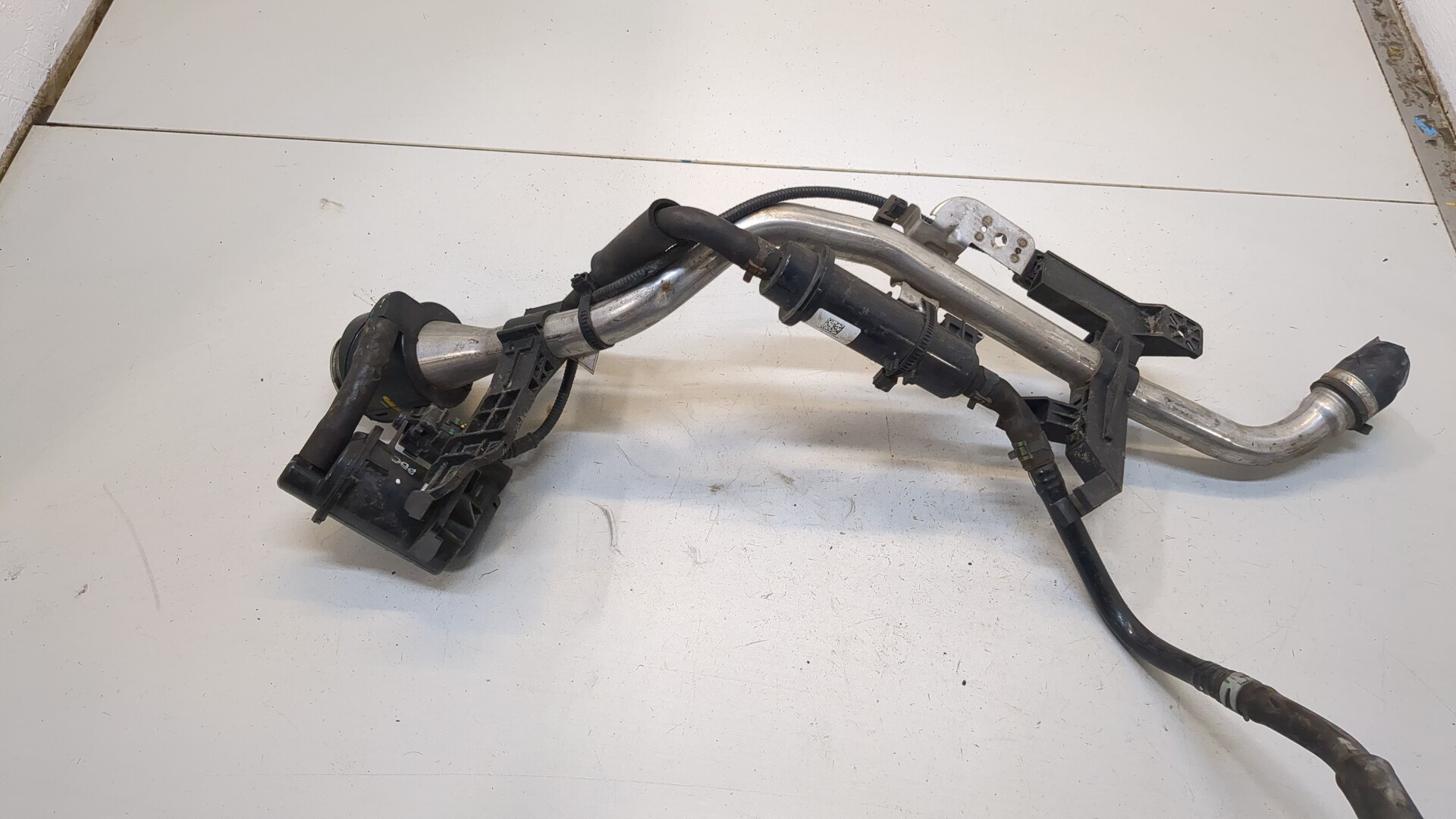 Горловина топливного бака