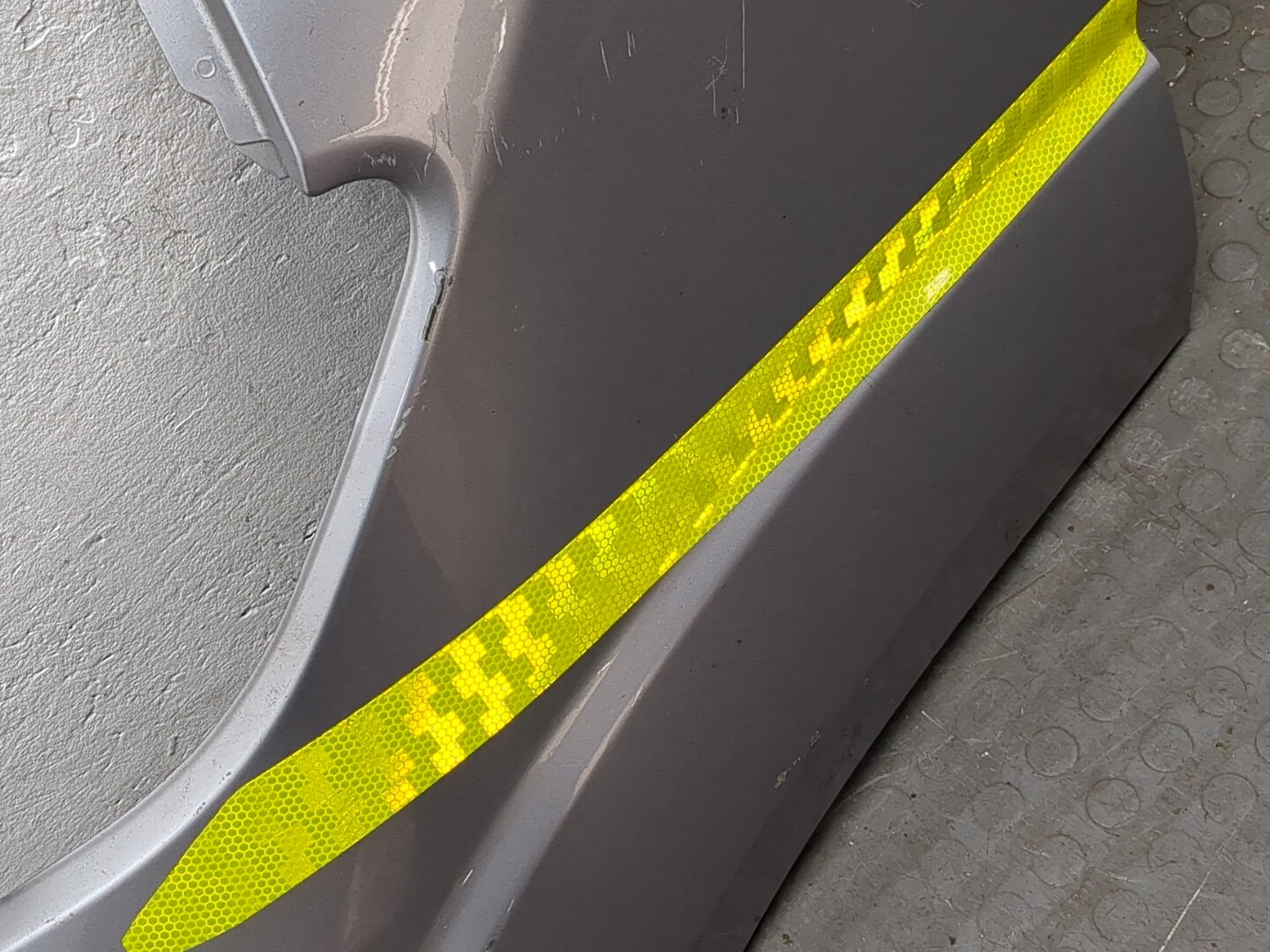 Крыло переднее левое