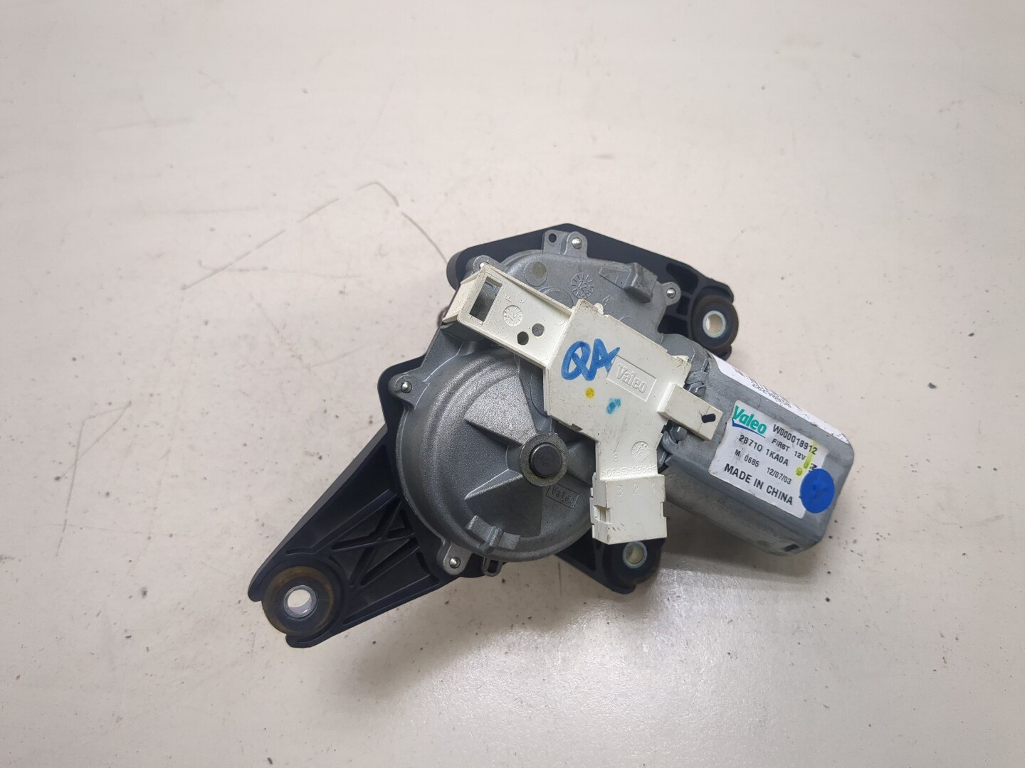 Моторчик стеклоочистителя задний