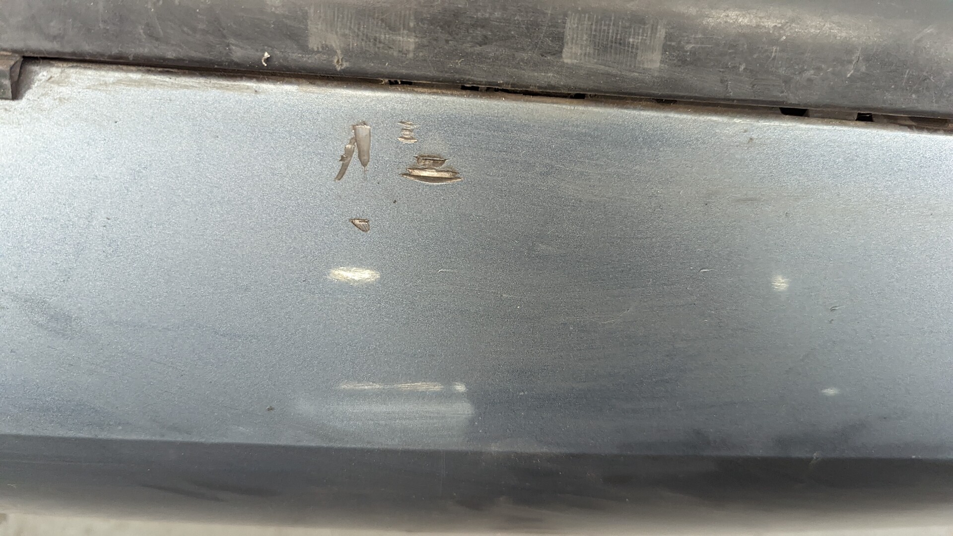 Бампер задний