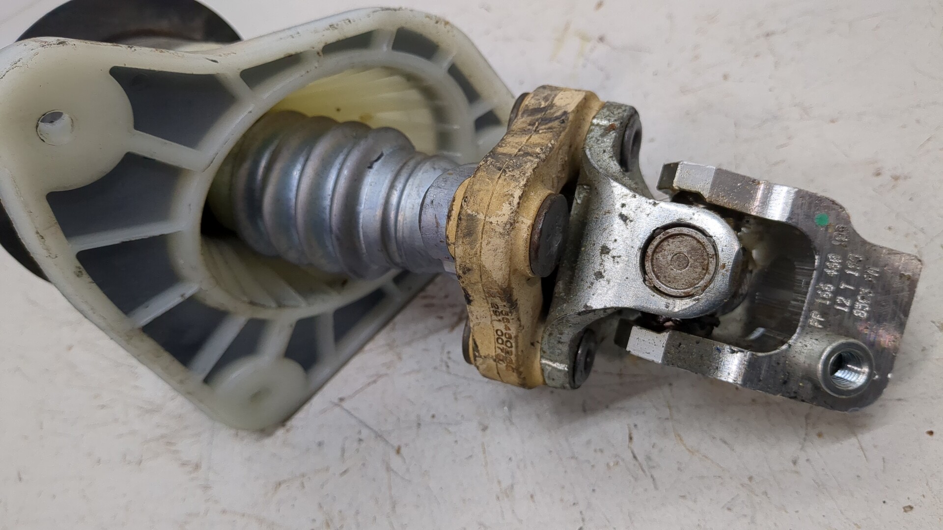 Кардан рулевой