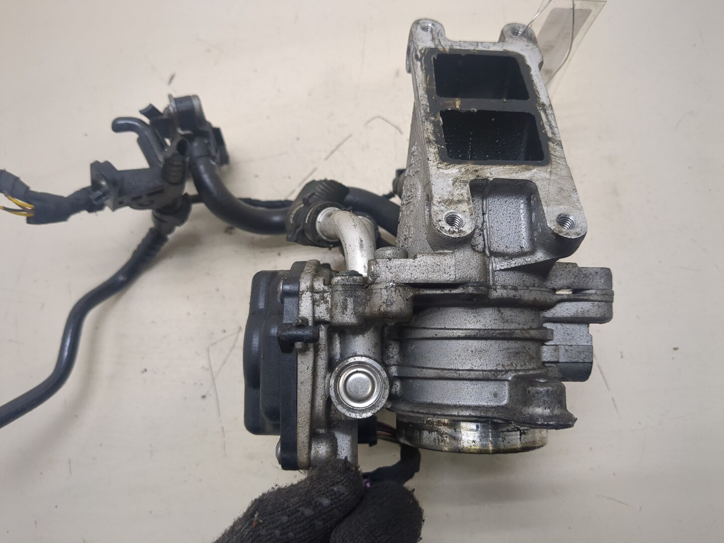 Заслонка дроссельная электрическая