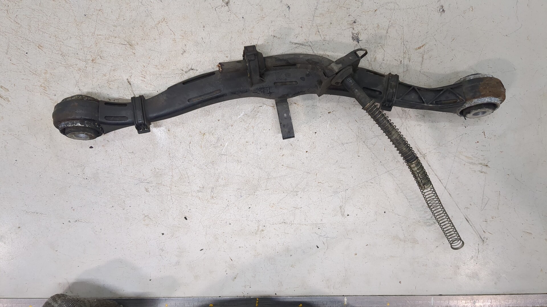 Рычаг задний