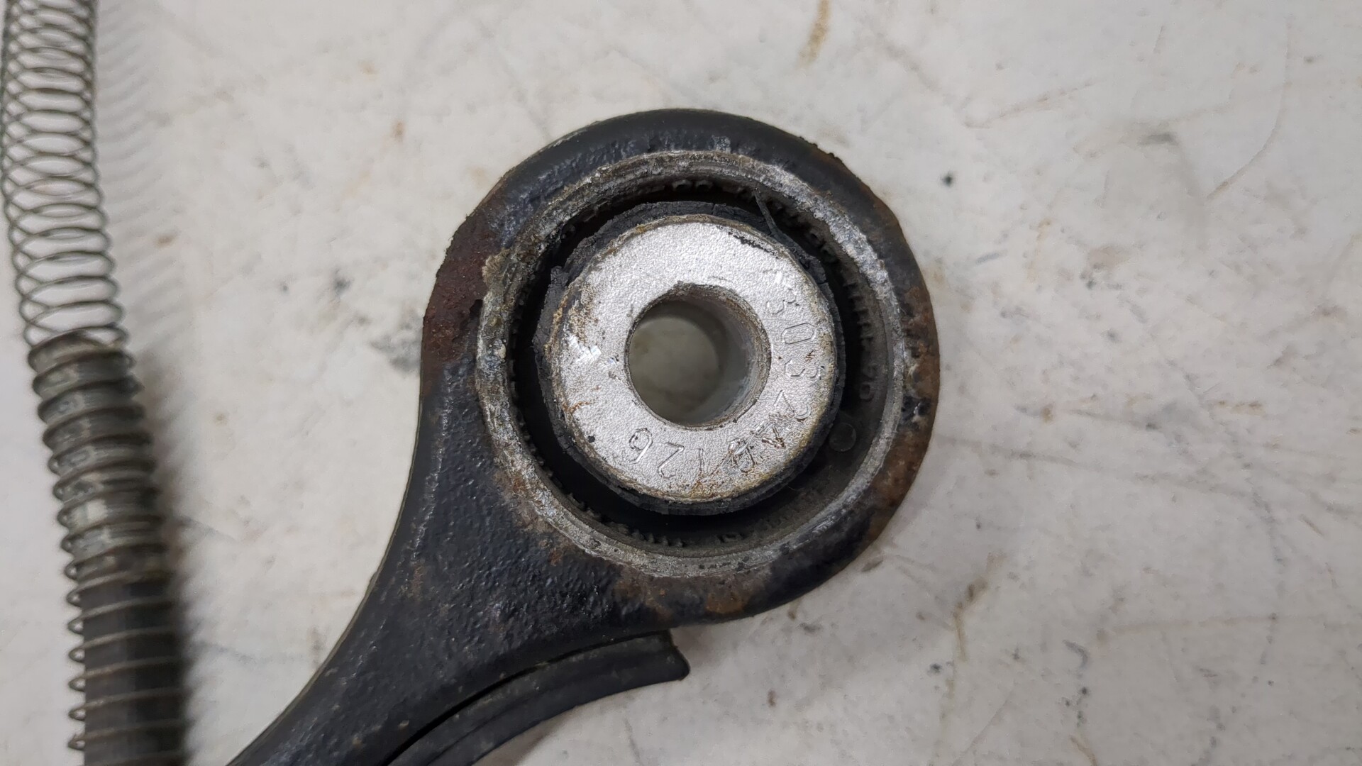 Рычаг задний