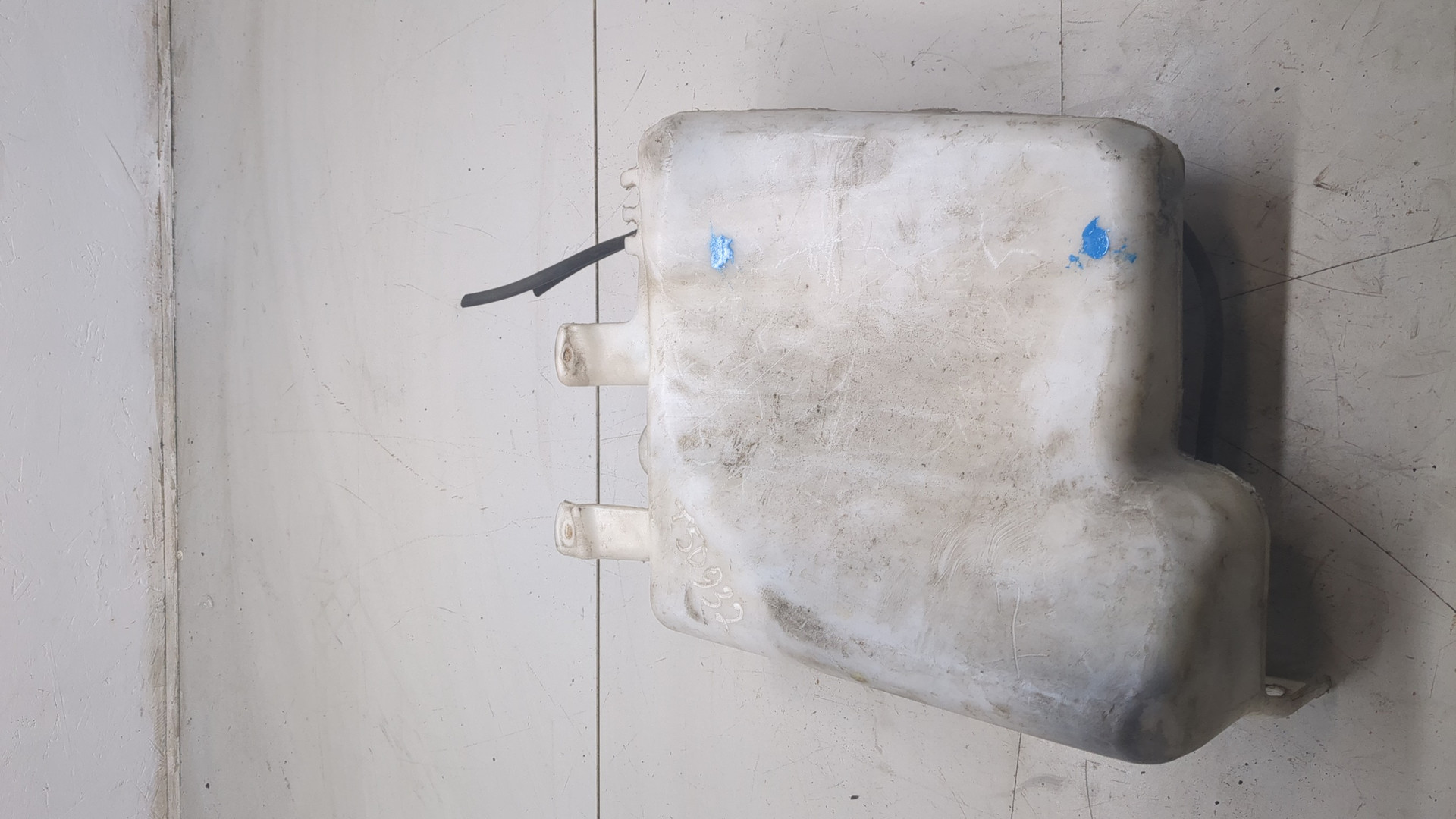 Бачок омывателя лобового стекла