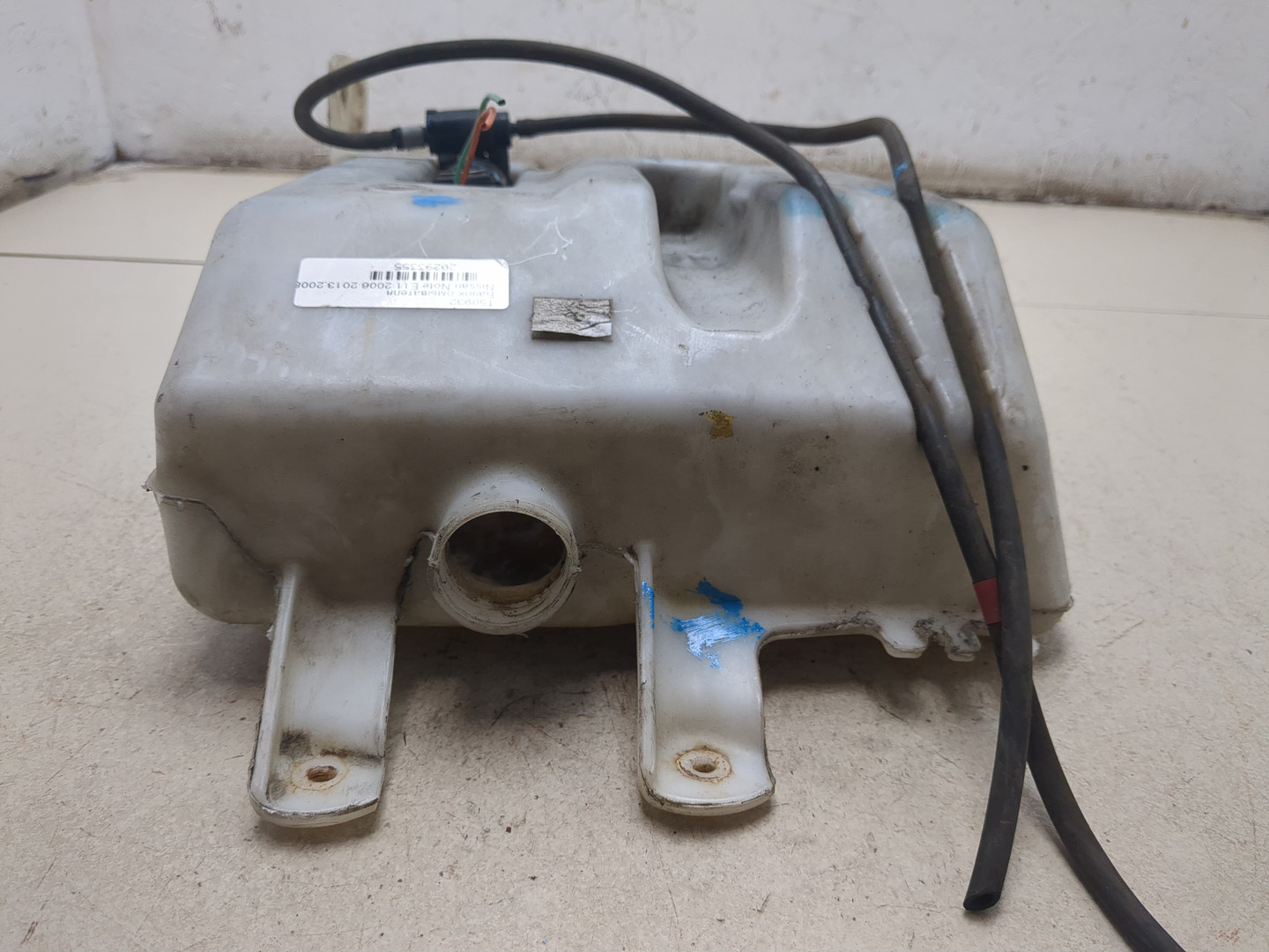 Бачок омывателя лобового стекла