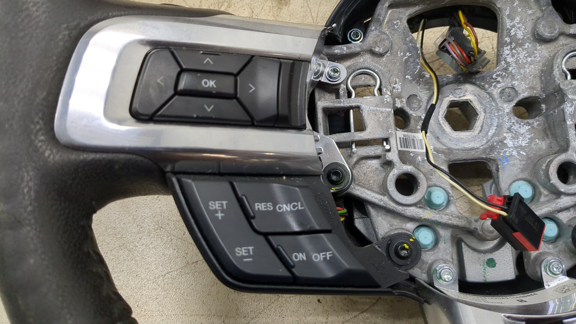 Рулевое колесо (руль)