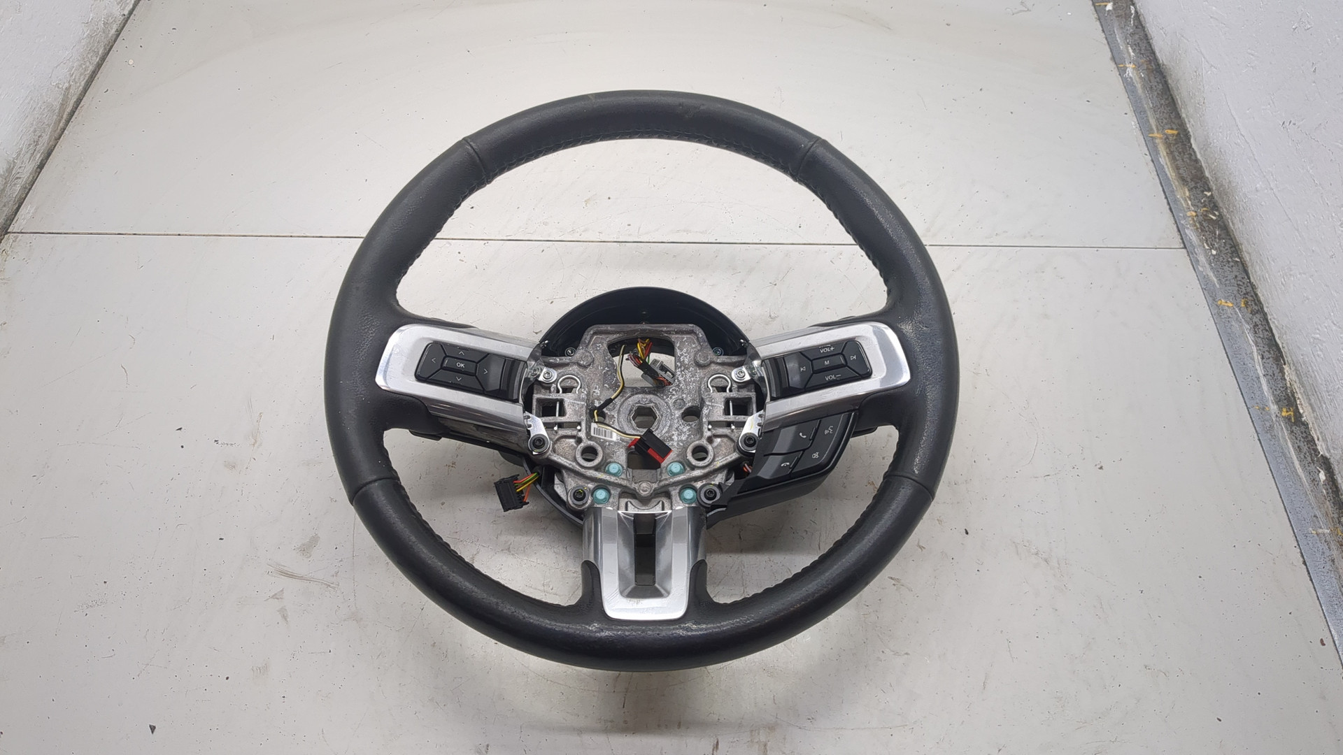 Рулевое колесо (руль)