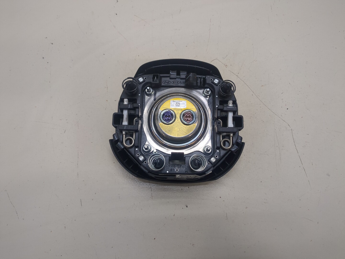 Подушка безопасности в рулевое колесо