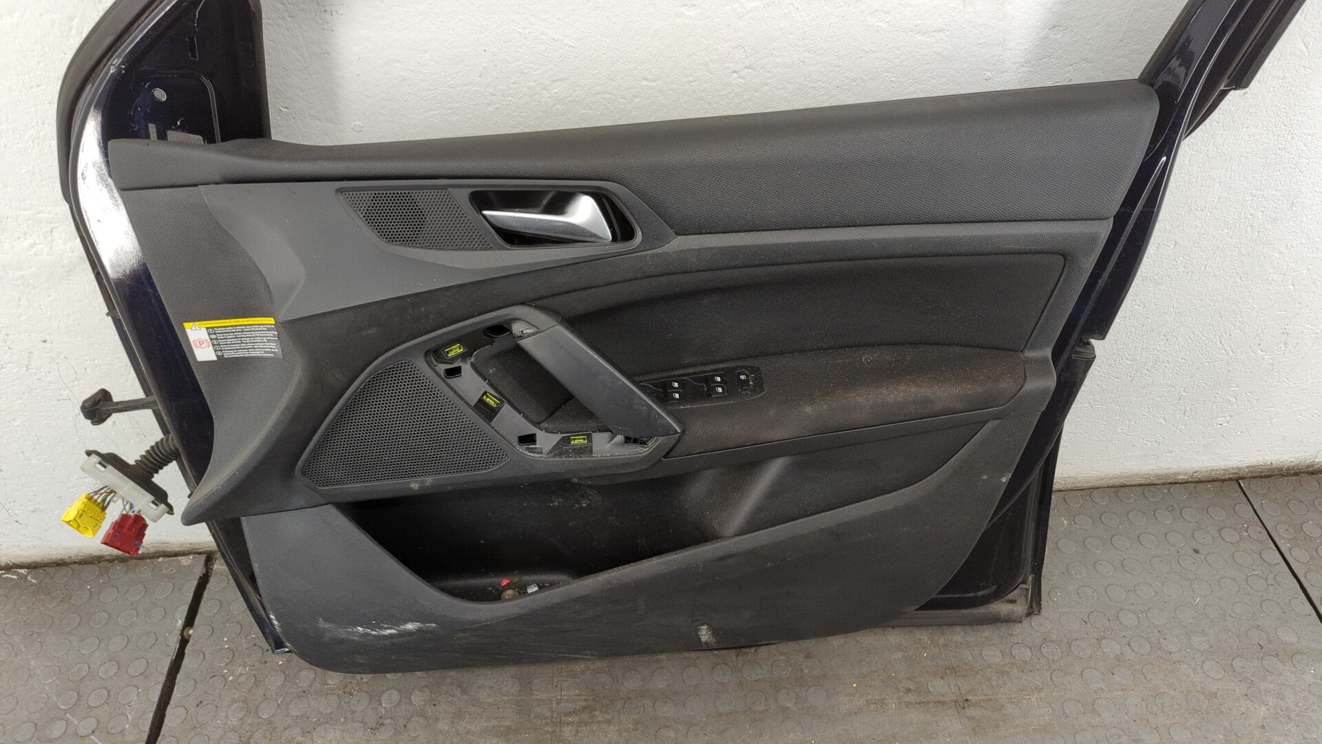 Дверь передняя правая