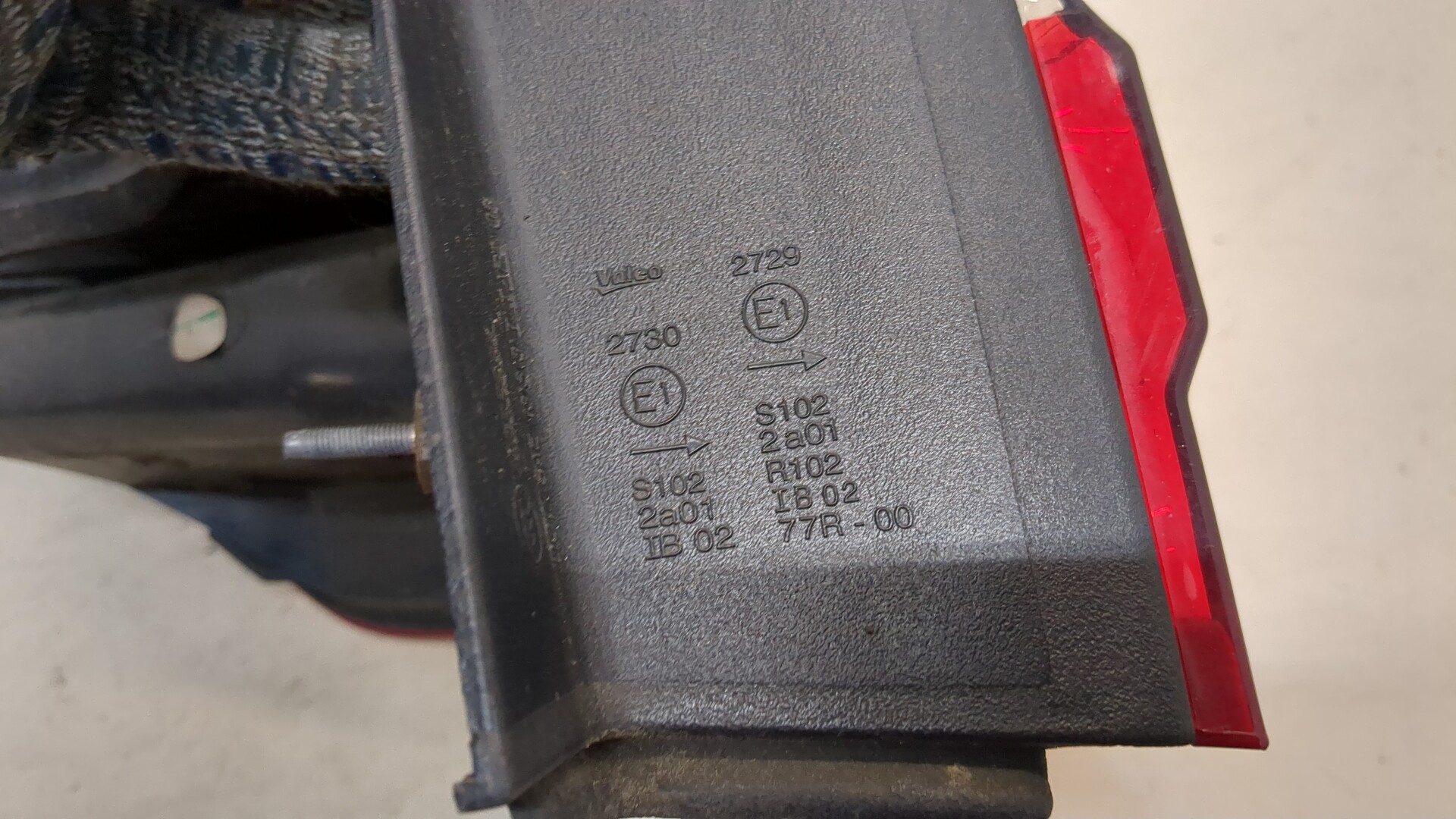 Фонарь задний правый