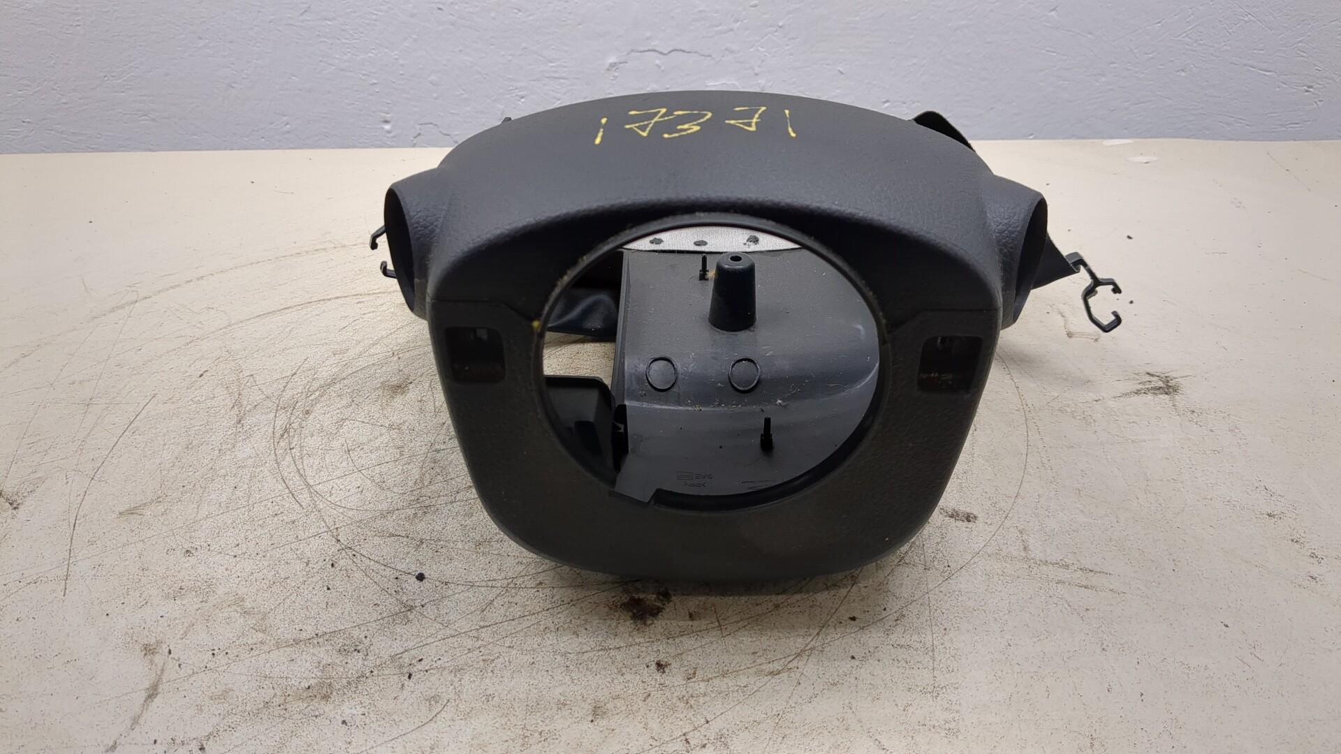 Кожух рулевой колонки