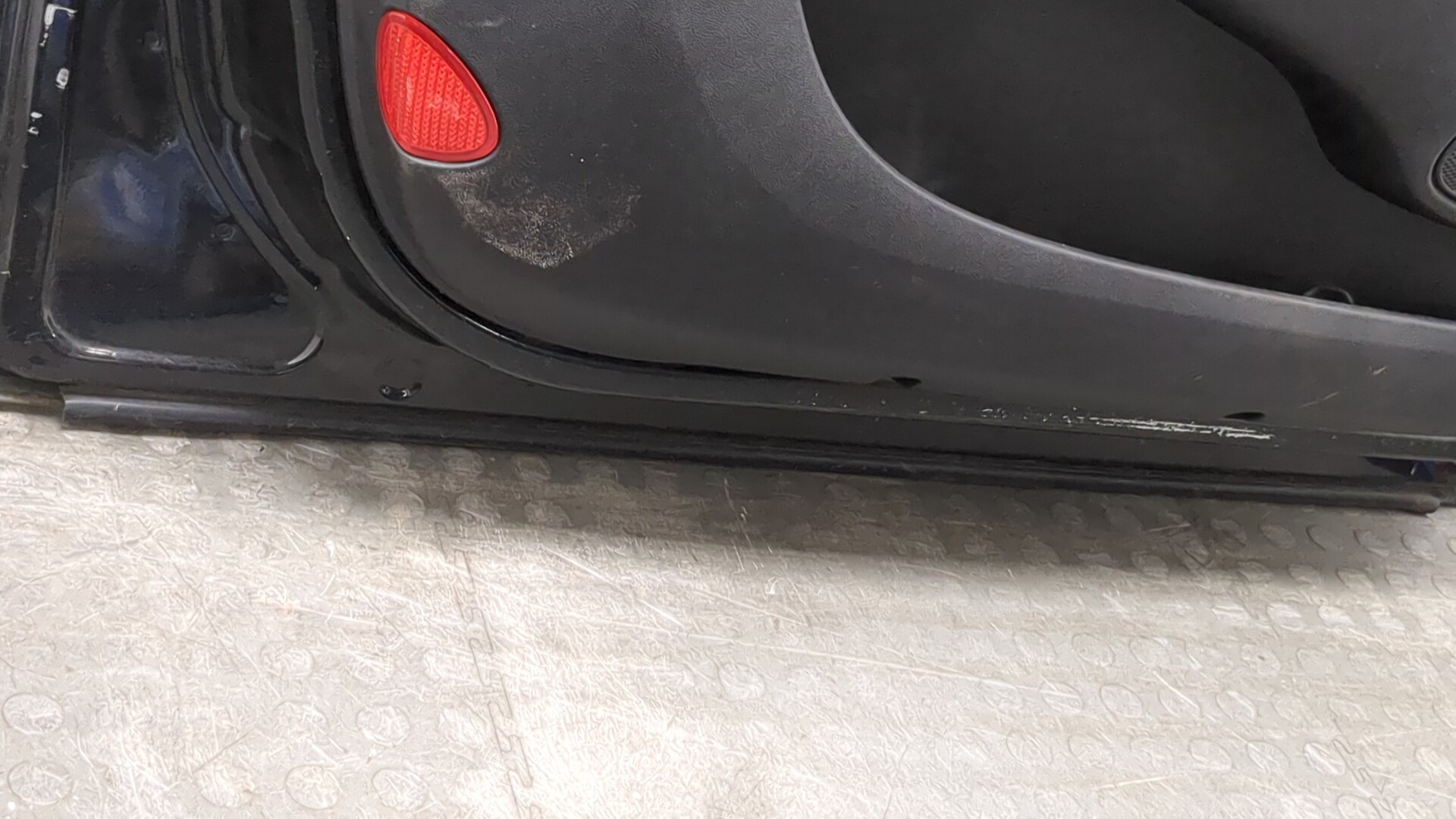 Дверь передняя левая