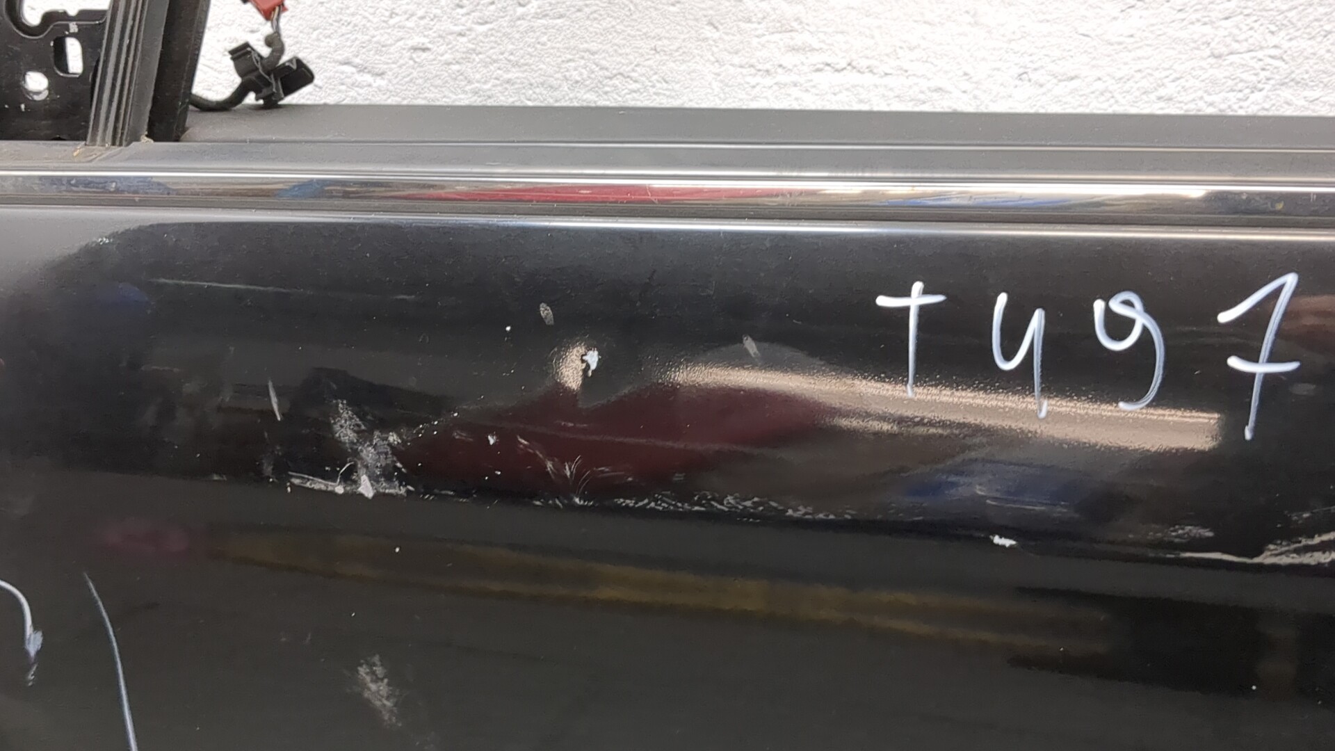 Дверь передняя левая