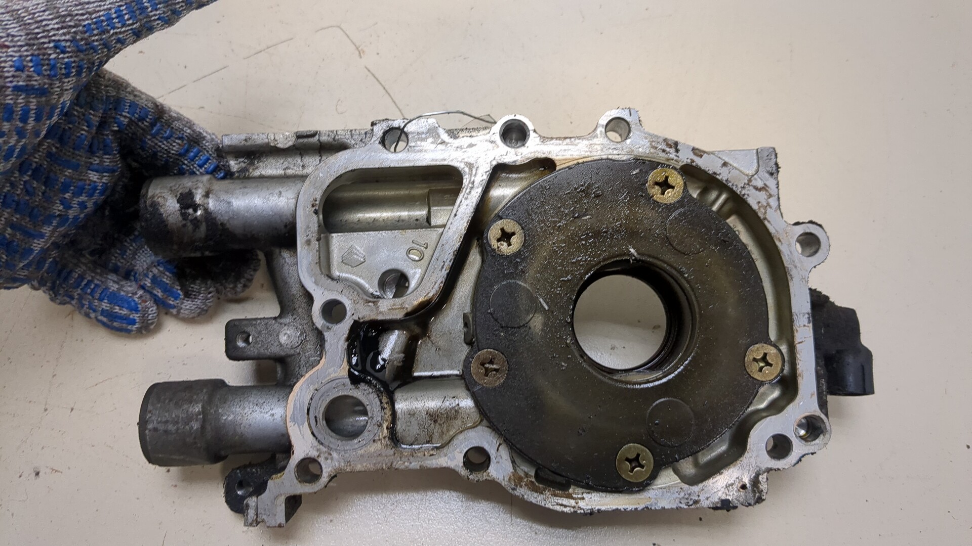 Насос масляный