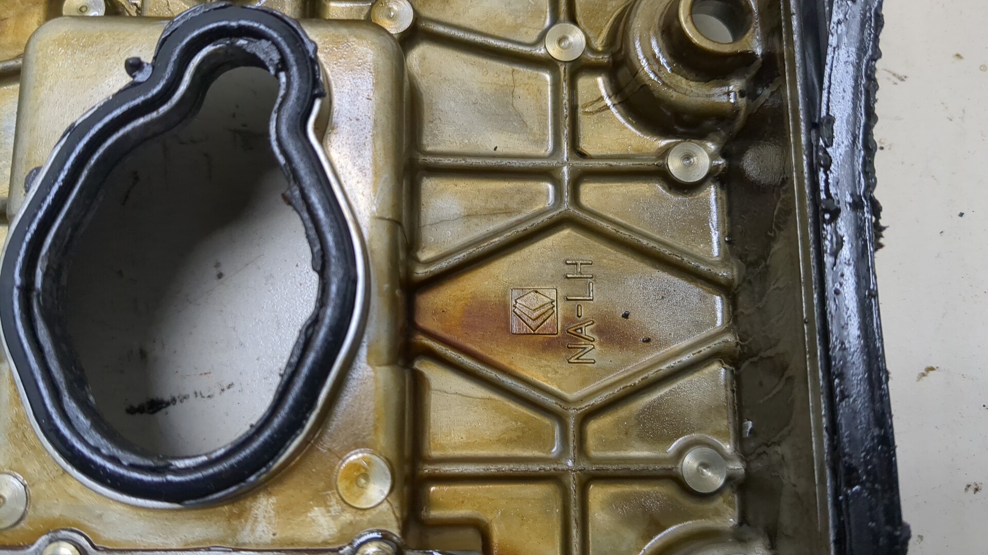 Крышка клапанная ГБЦ