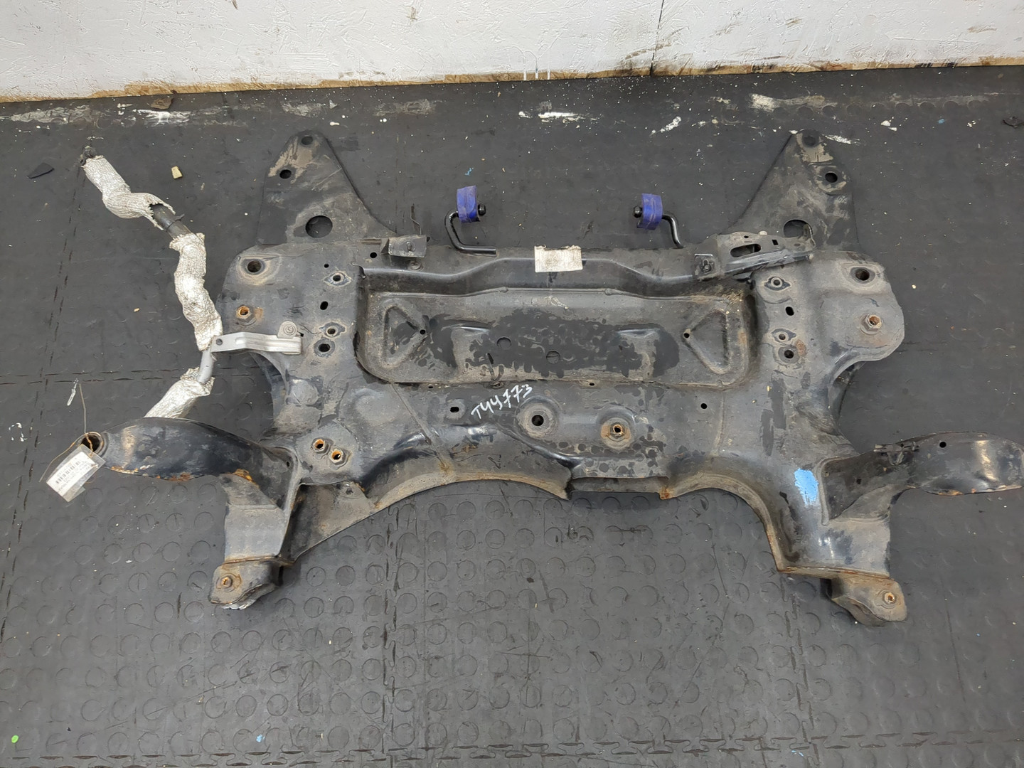 Балка подмоторная