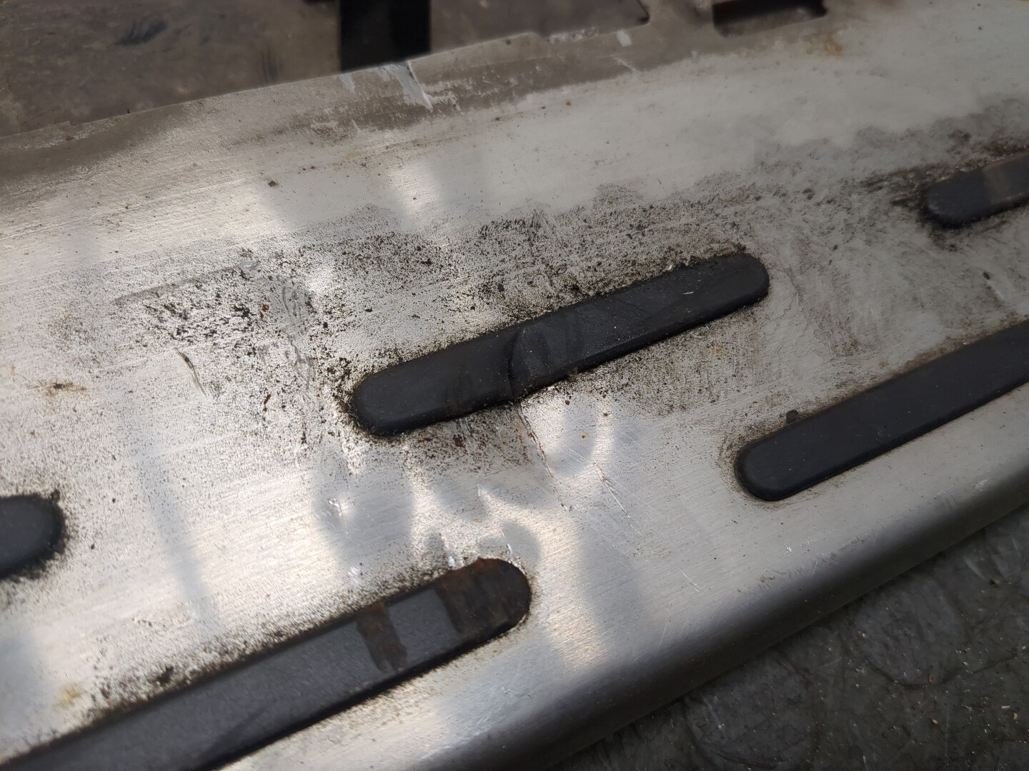 Подножка левая