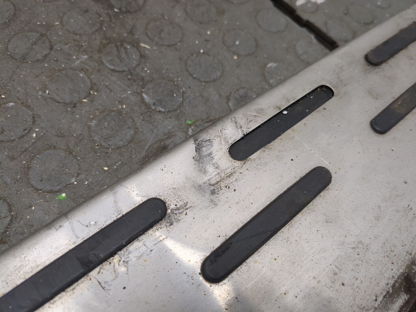 Подножка правая