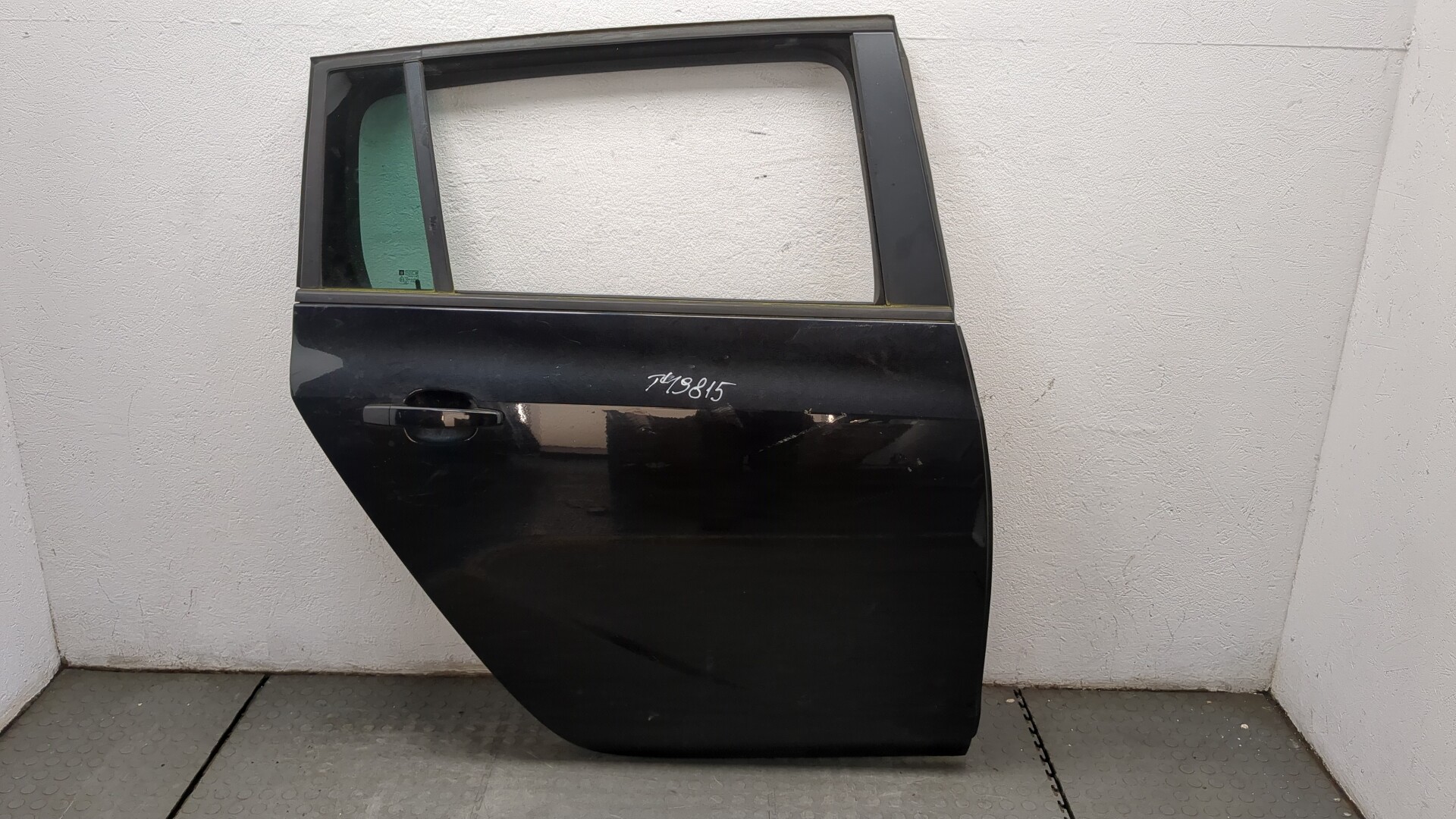 Дверь задняя правая