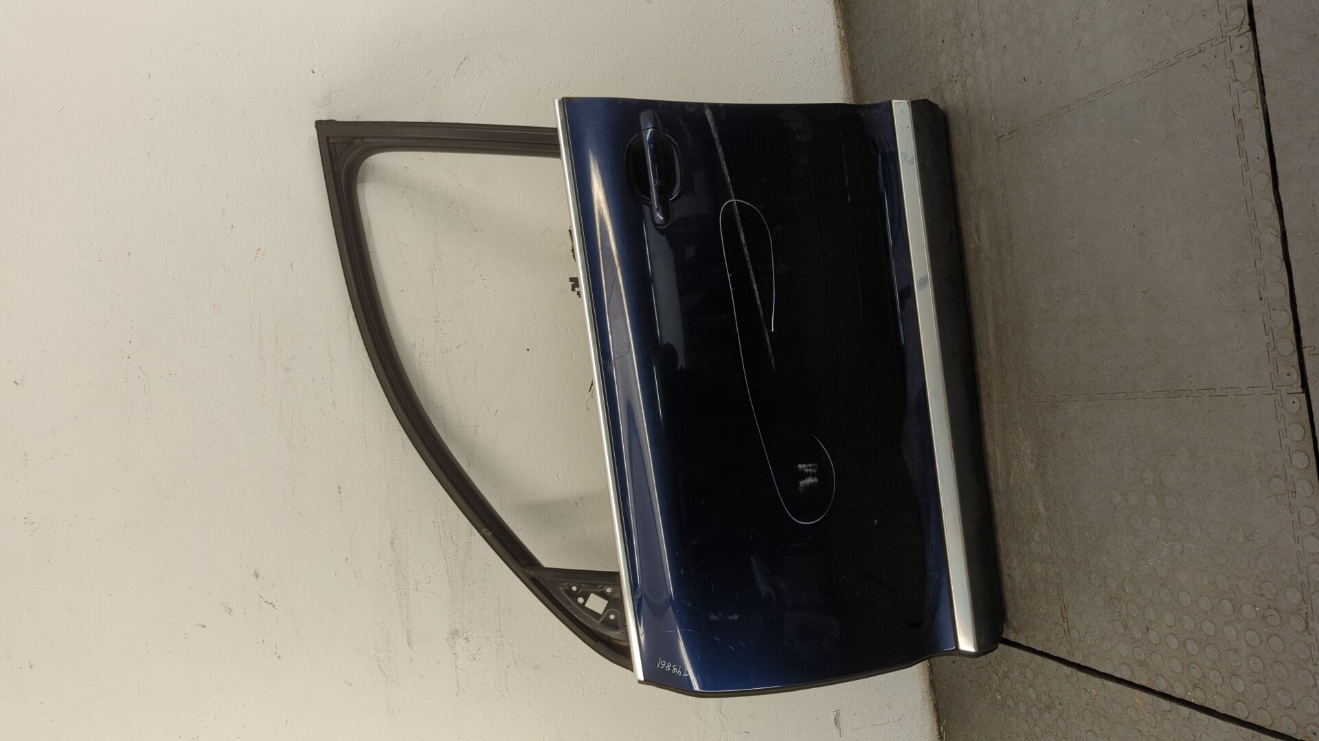 Дверь передняя левая