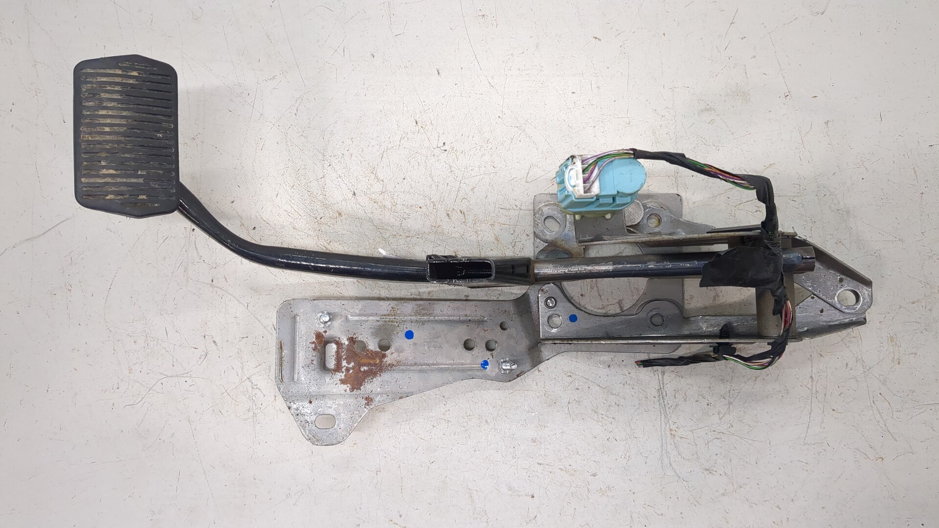 Педаль тормоза