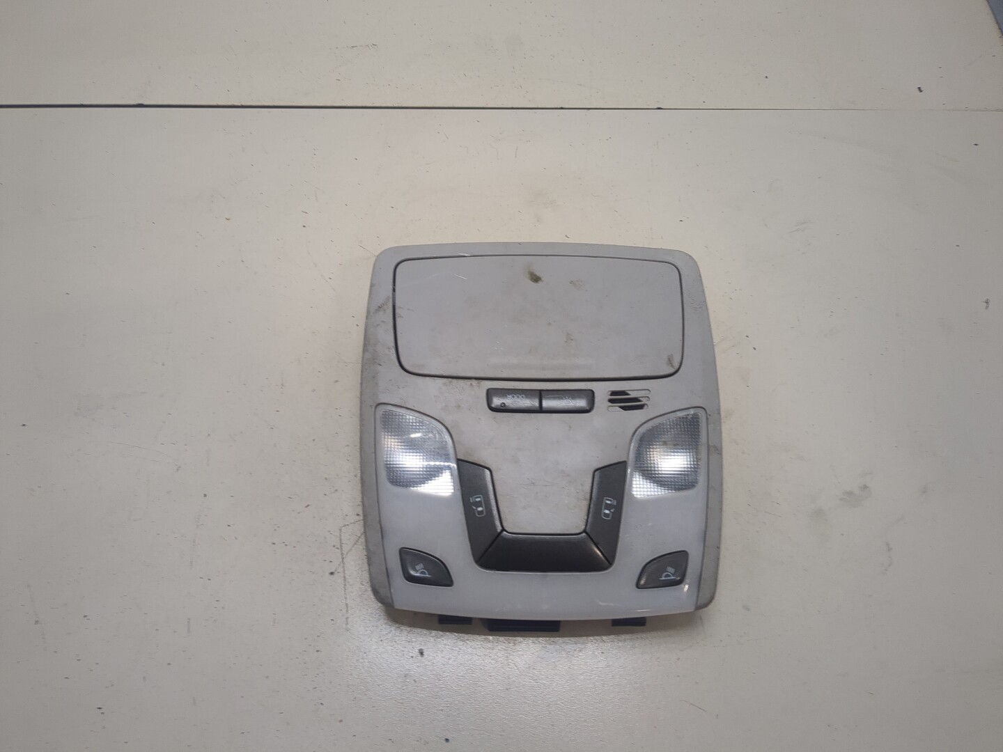 Плафон салонный