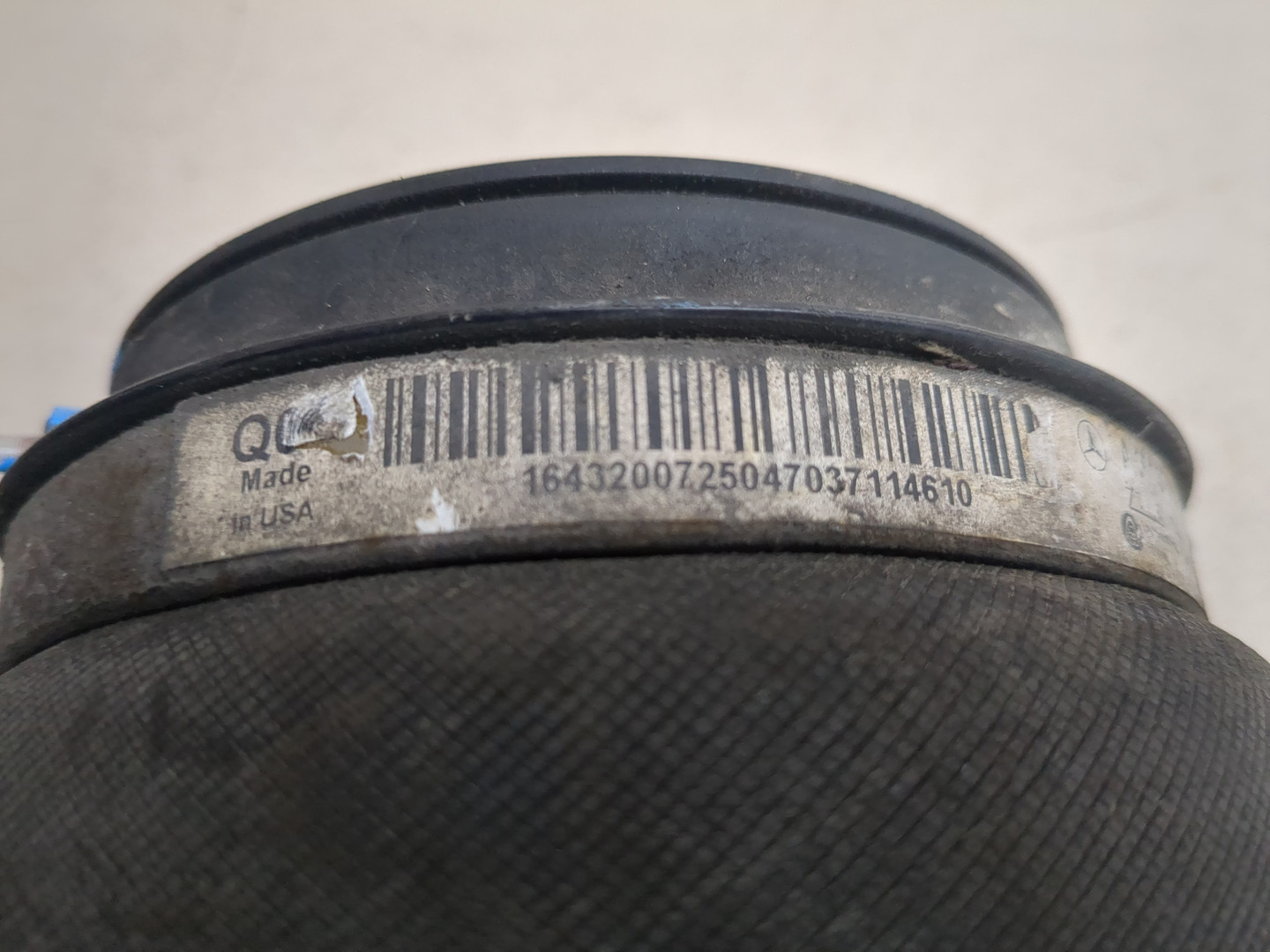 Амортизатор задний (стойка)