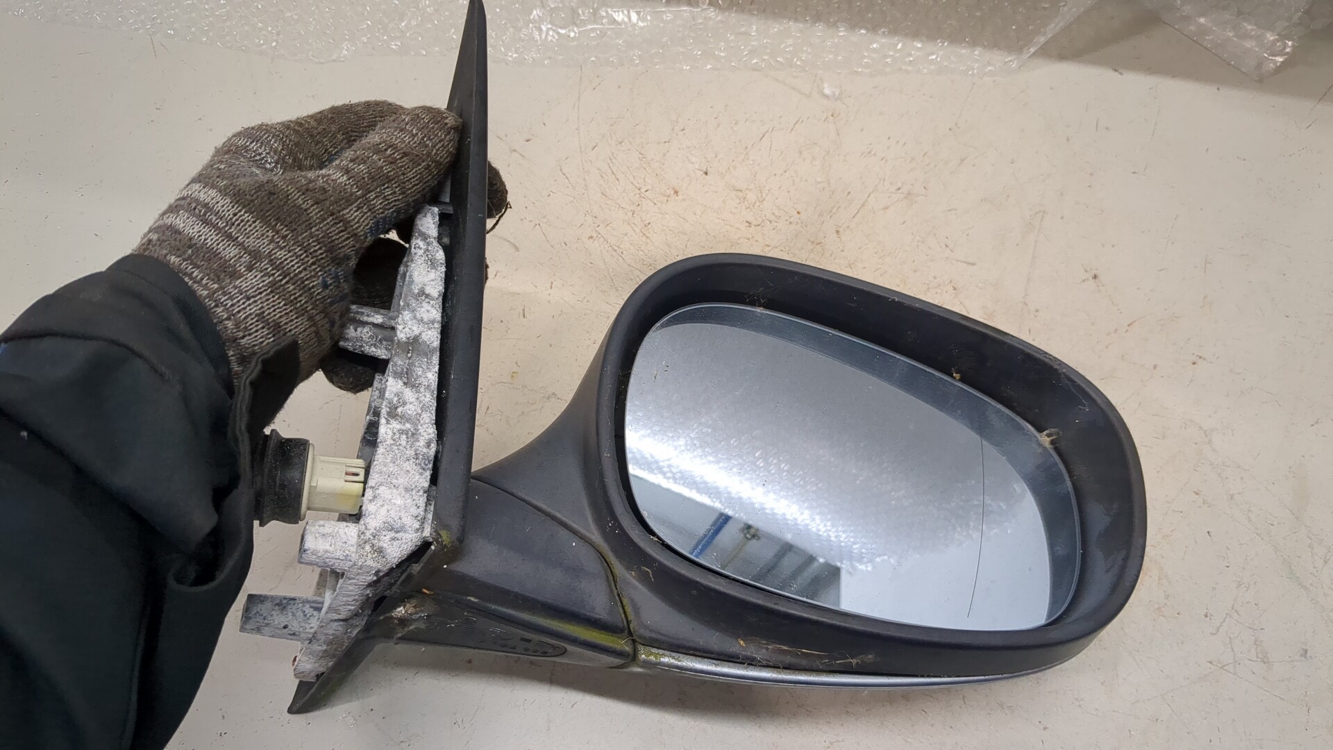 Зеркало правое электрическое