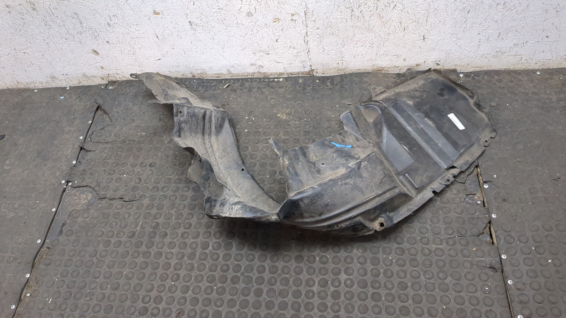 Локер передний левый