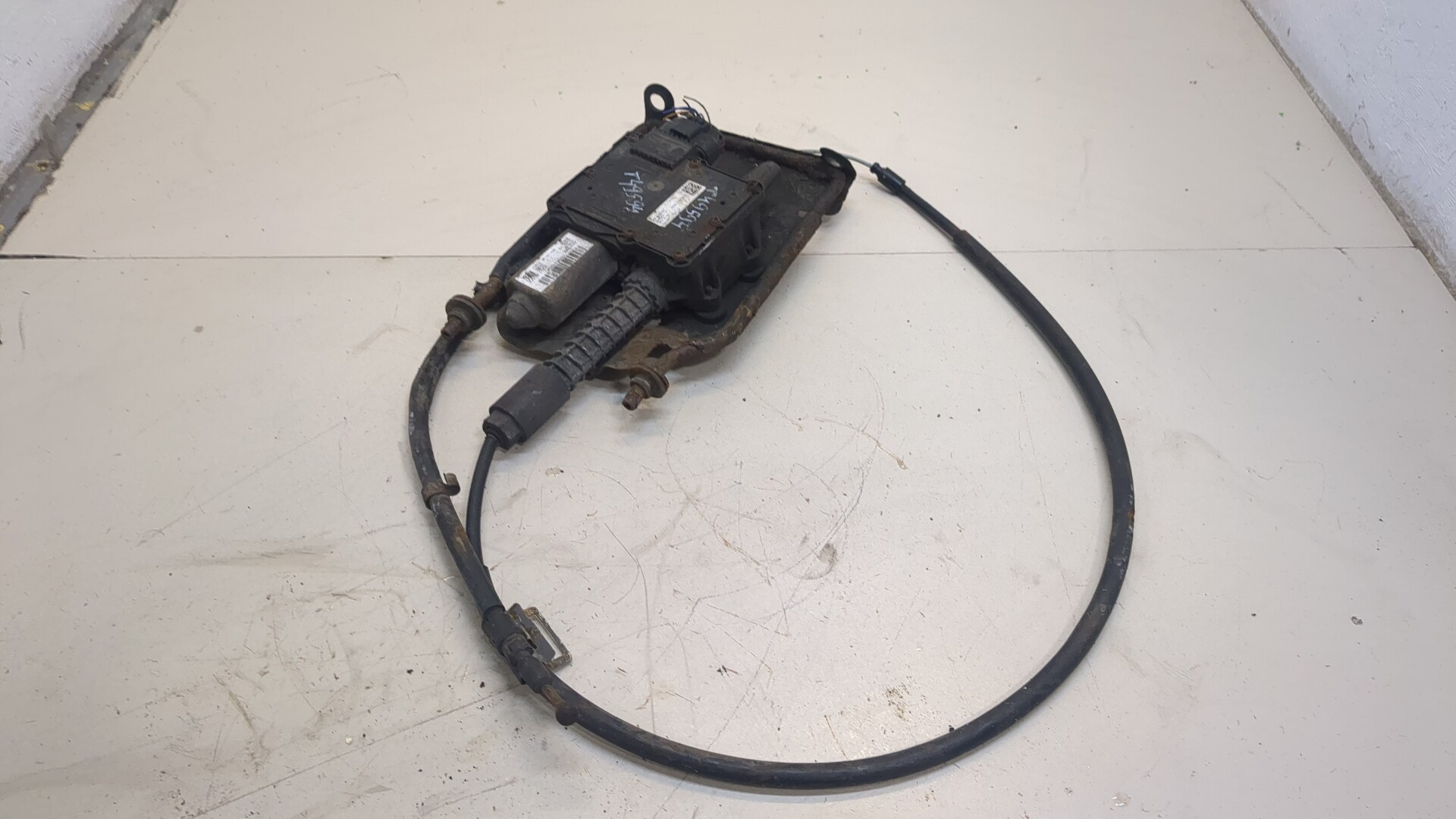 Моторчик стояночного тормоза