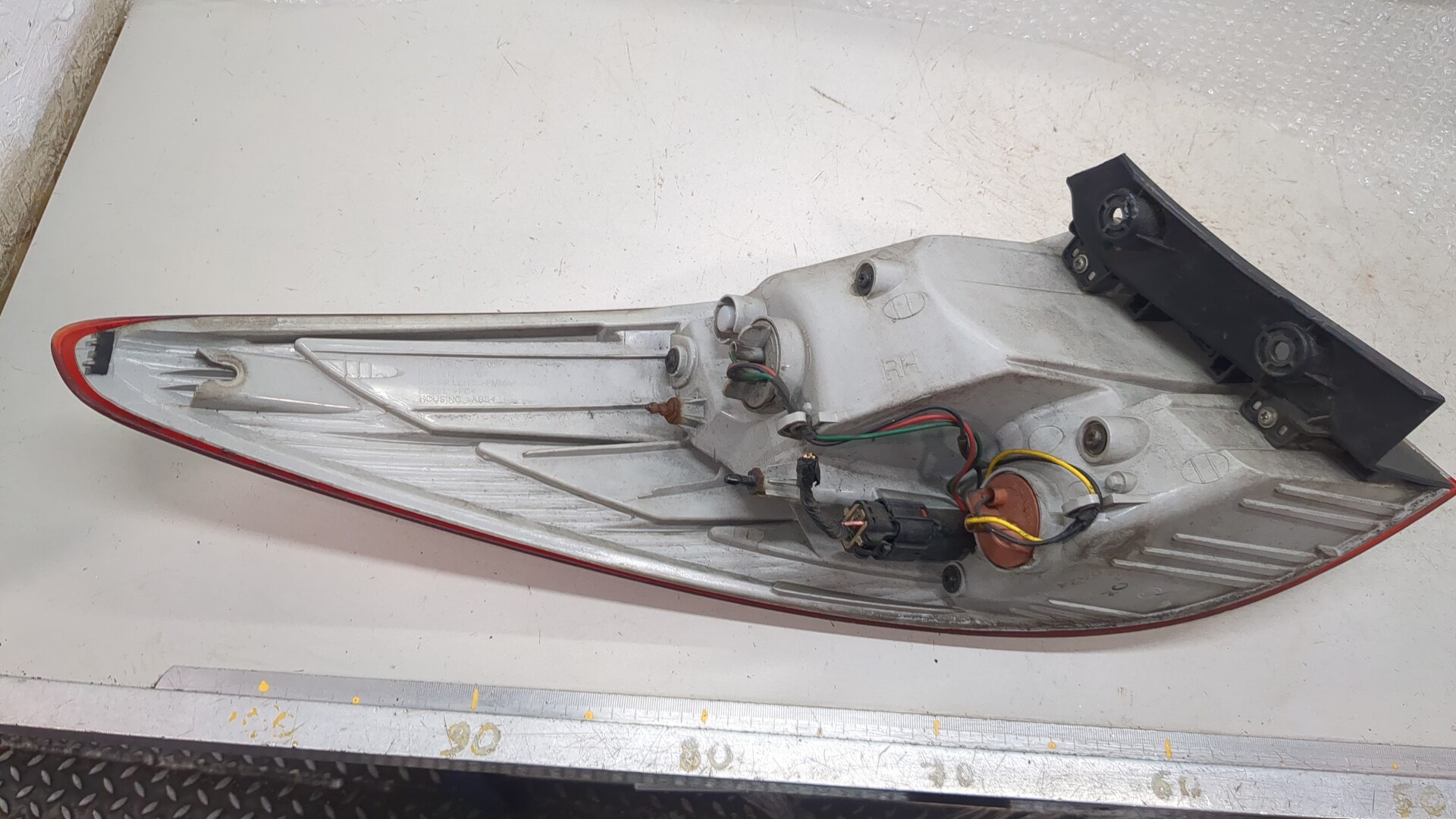 Фонарь задний правый