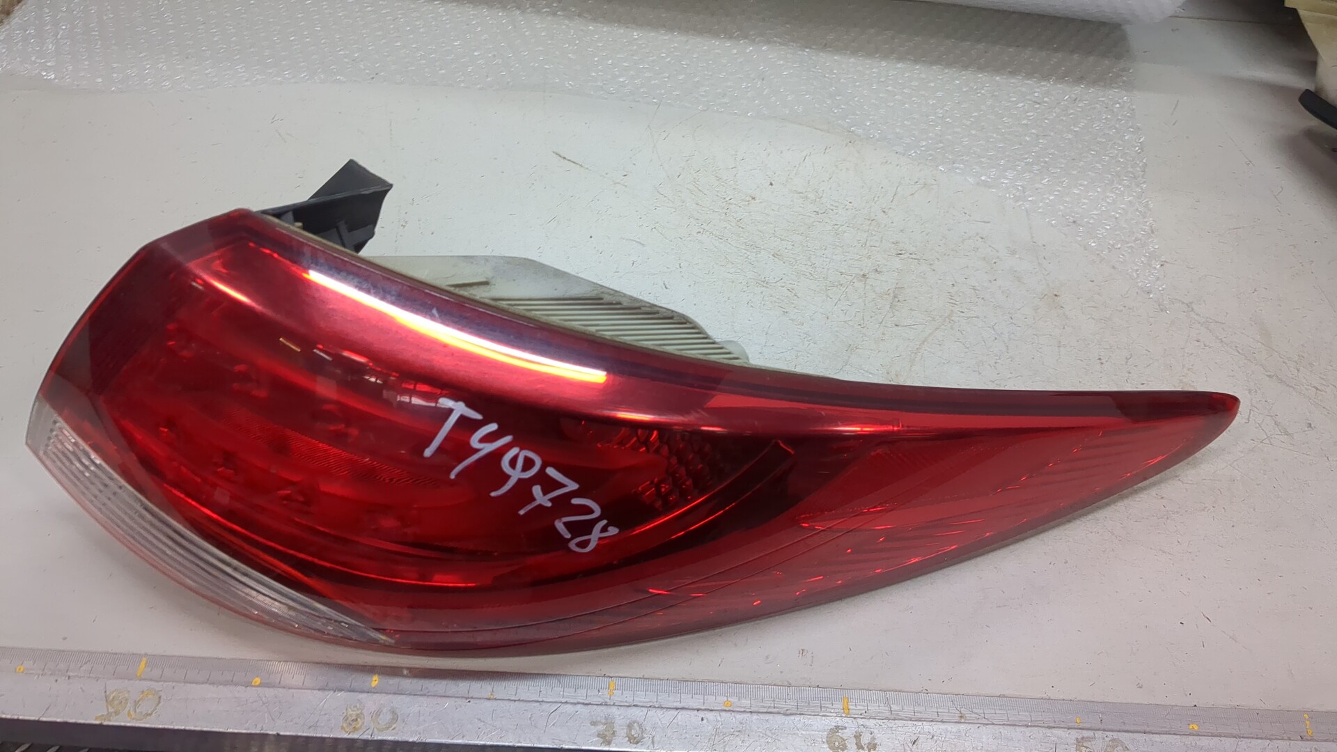 Фонарь задний правый