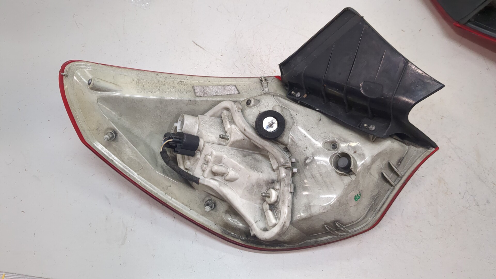 Фонарь задний правый