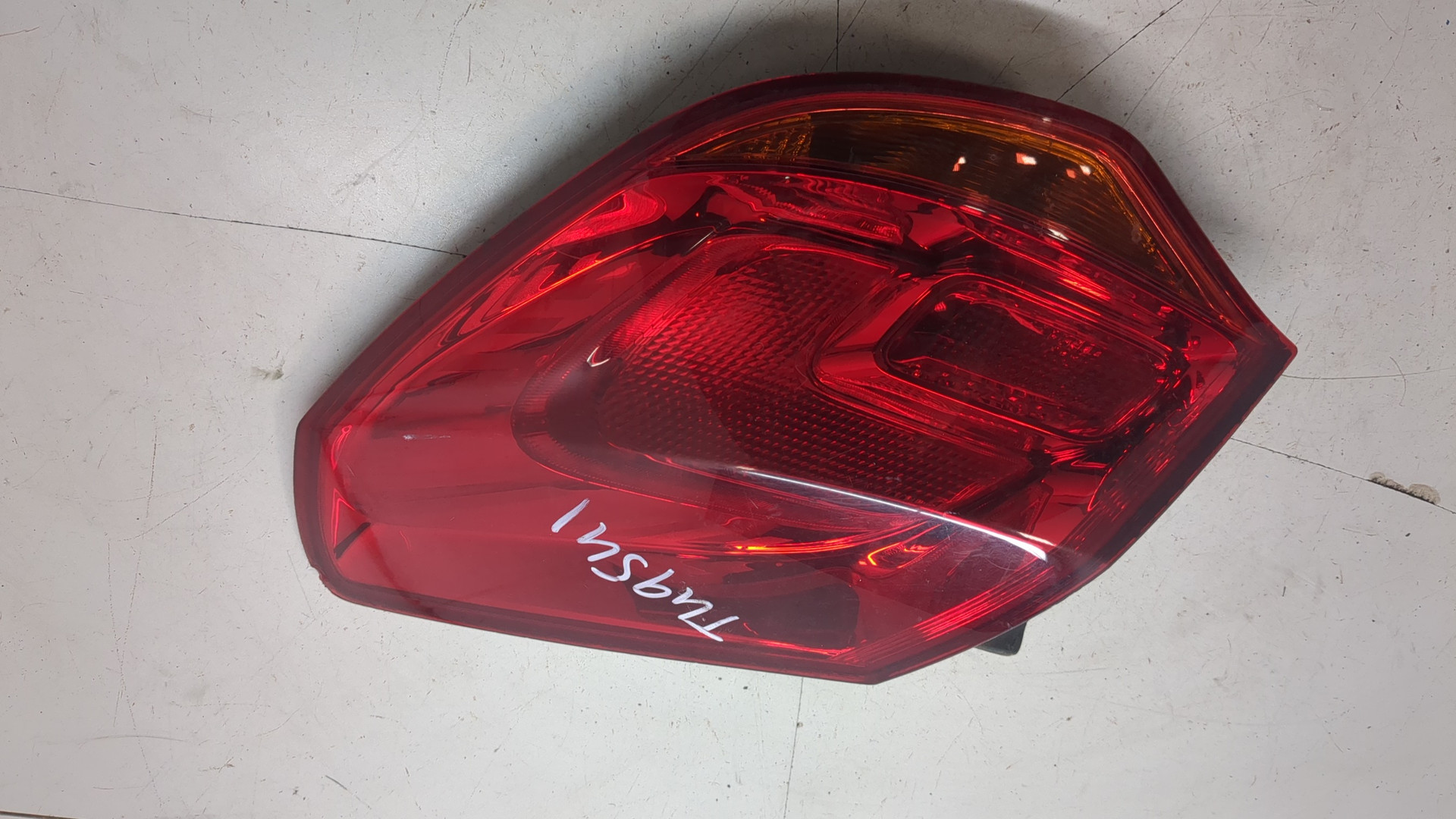 Фонарь задний правый