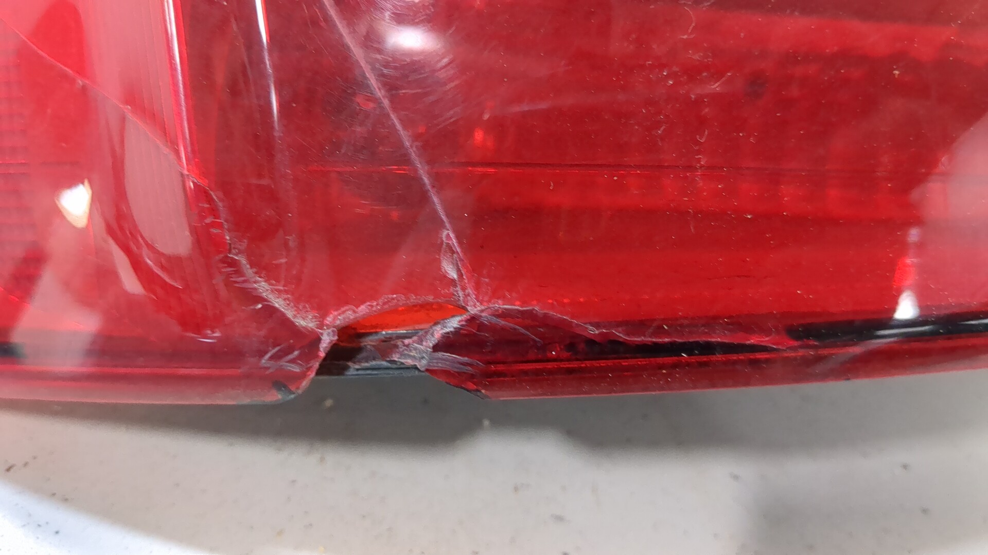 Фонарь задний левый