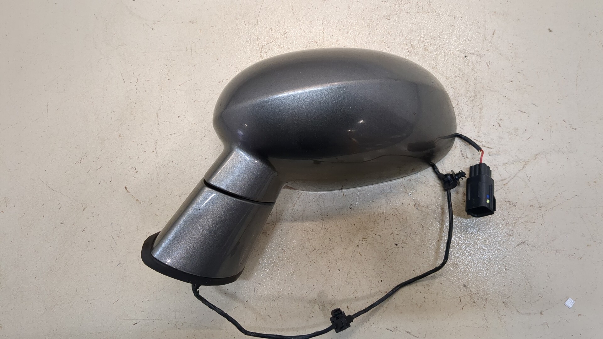 Зеркало левое электрическое