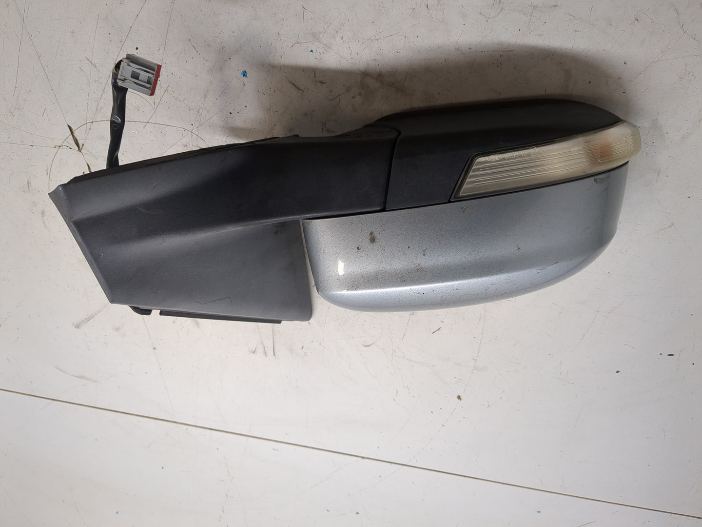 Зеркало правое электрическое