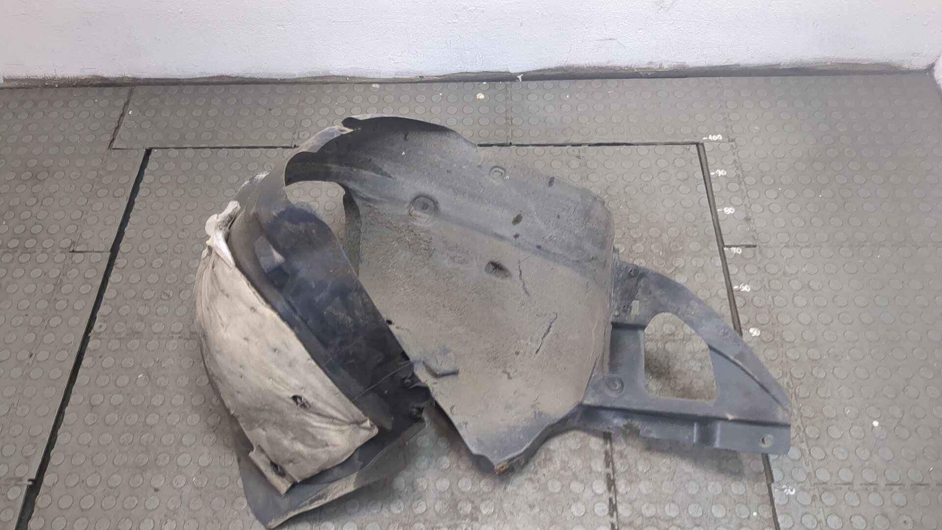 Локер передний правый