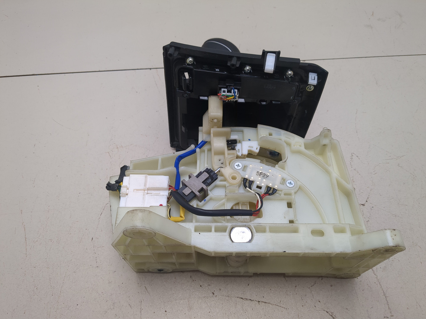 Кулиса МКПП / АКПП