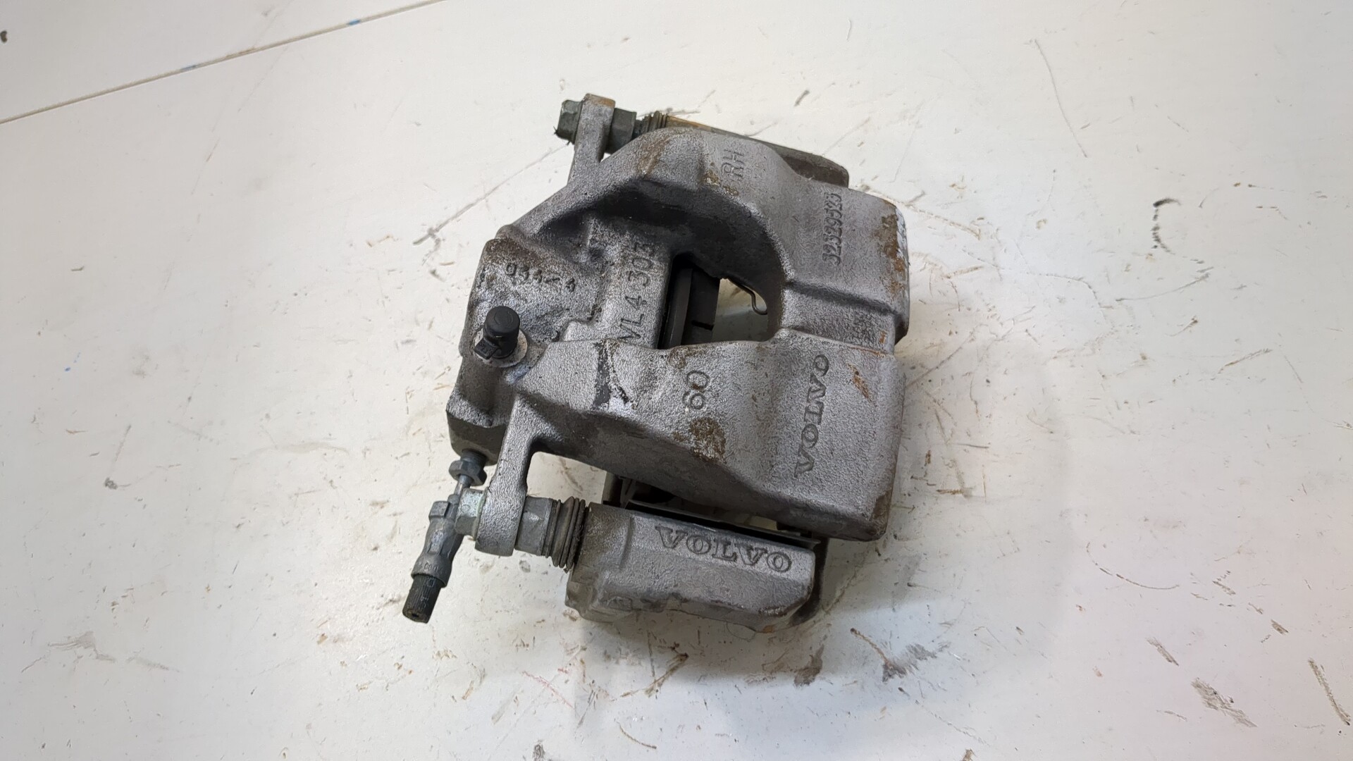 Суппорт передний правый