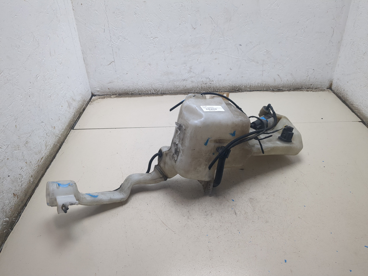 Бачок омывателя лобового стекла