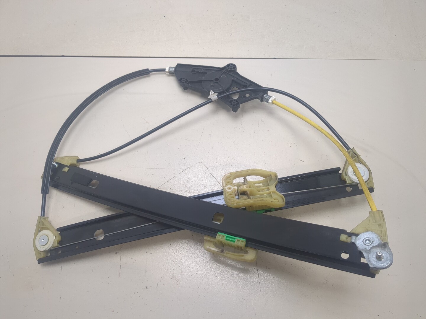 Стеклоподъемник электр. передний правый